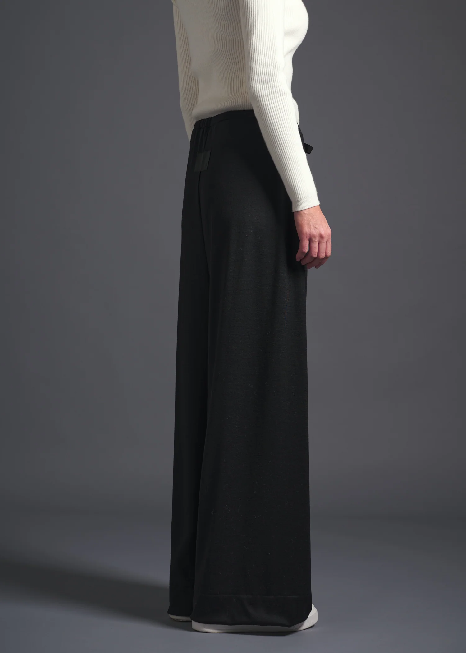 40 ALISON TROUSERS / HIGH GAUGE PURE WOOL JERSEY - C13 - Image 15