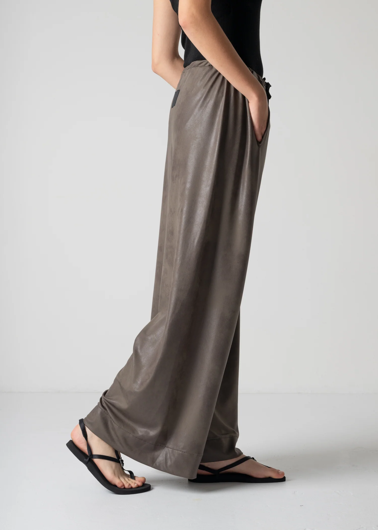 28 ALISON TROUSERS / HIGH STRETCH VEGAN LEATHER - C12 - Image 5