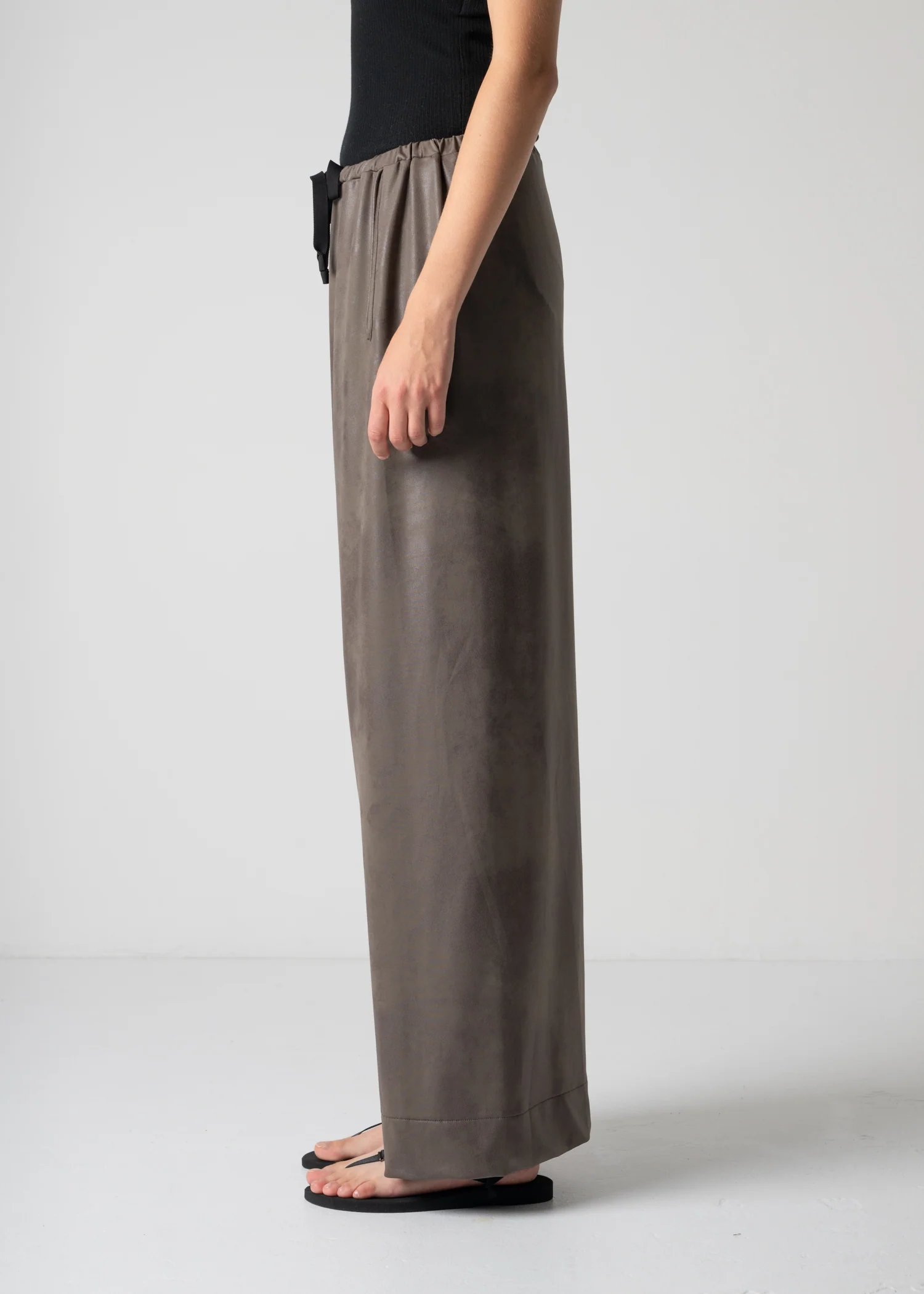 28 ALISON TROUSERS / HIGH STRETCH VEGAN LEATHER - C12 - Image 6