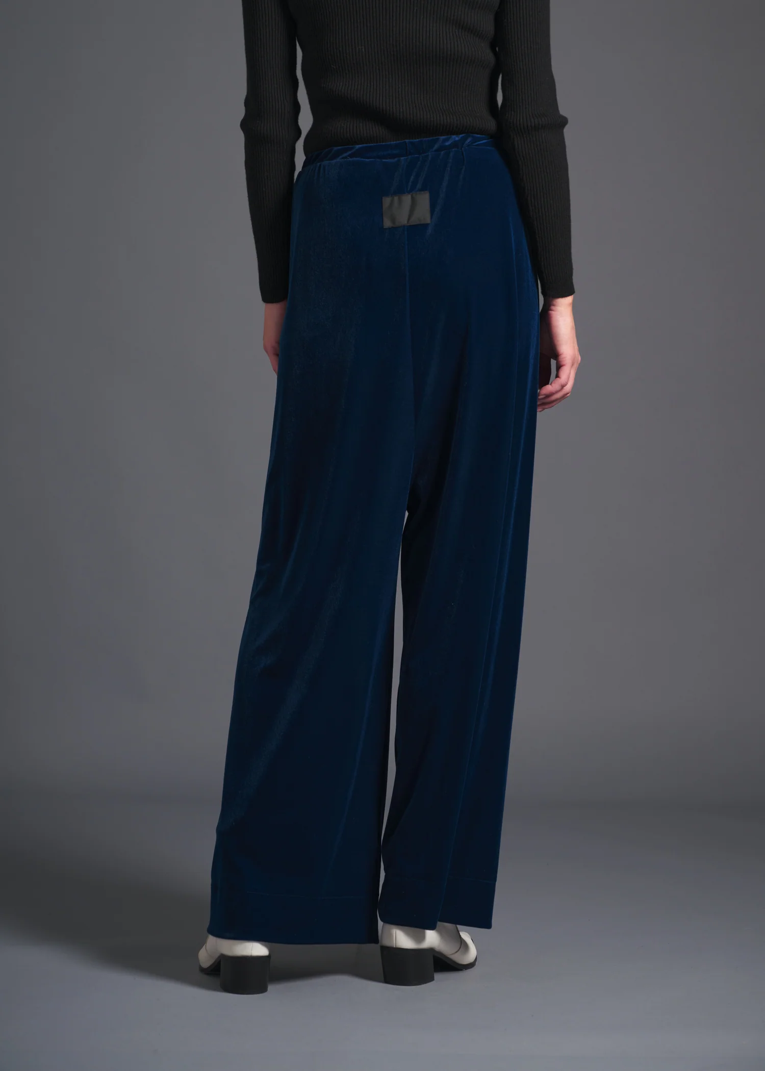54 ALISON TROUSERS / VELOUR SMOOTH - C13 - Image 11