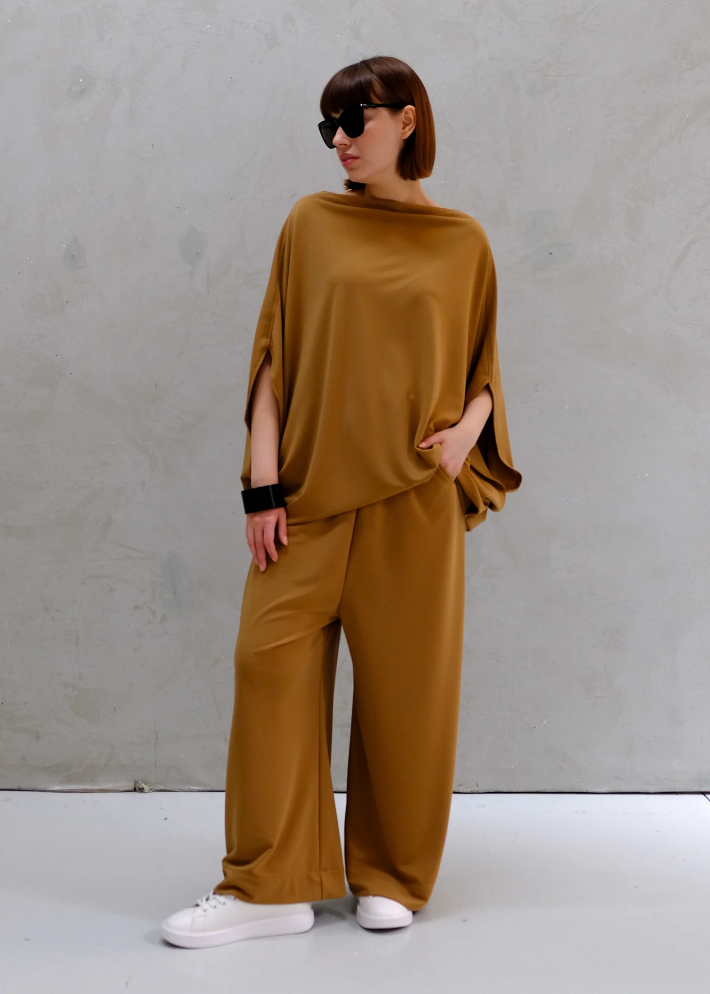 BELLE TOP / MAT STRECH PONCH - ONLINE STORE EXCLUSIVE - Image 14