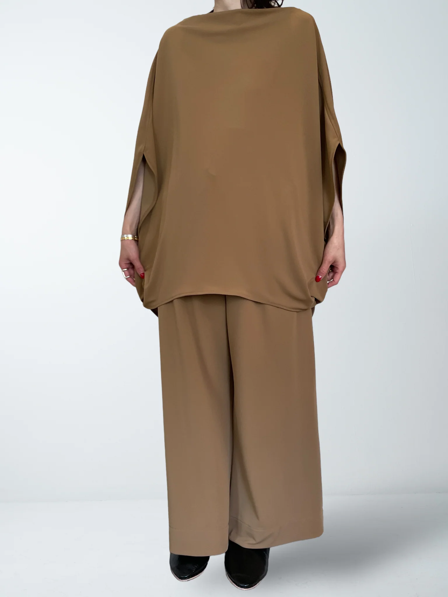BELLE TOP / MAT STRECH PONCH - ONLINE STORE EXCLUSIVE - Image 17