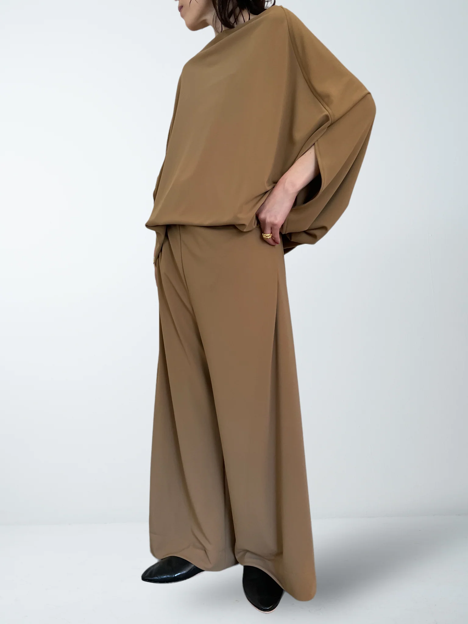 BELLE TOP / MAT STRECH PONCH - ONLINE STORE EXCLUSIVE - Image 22