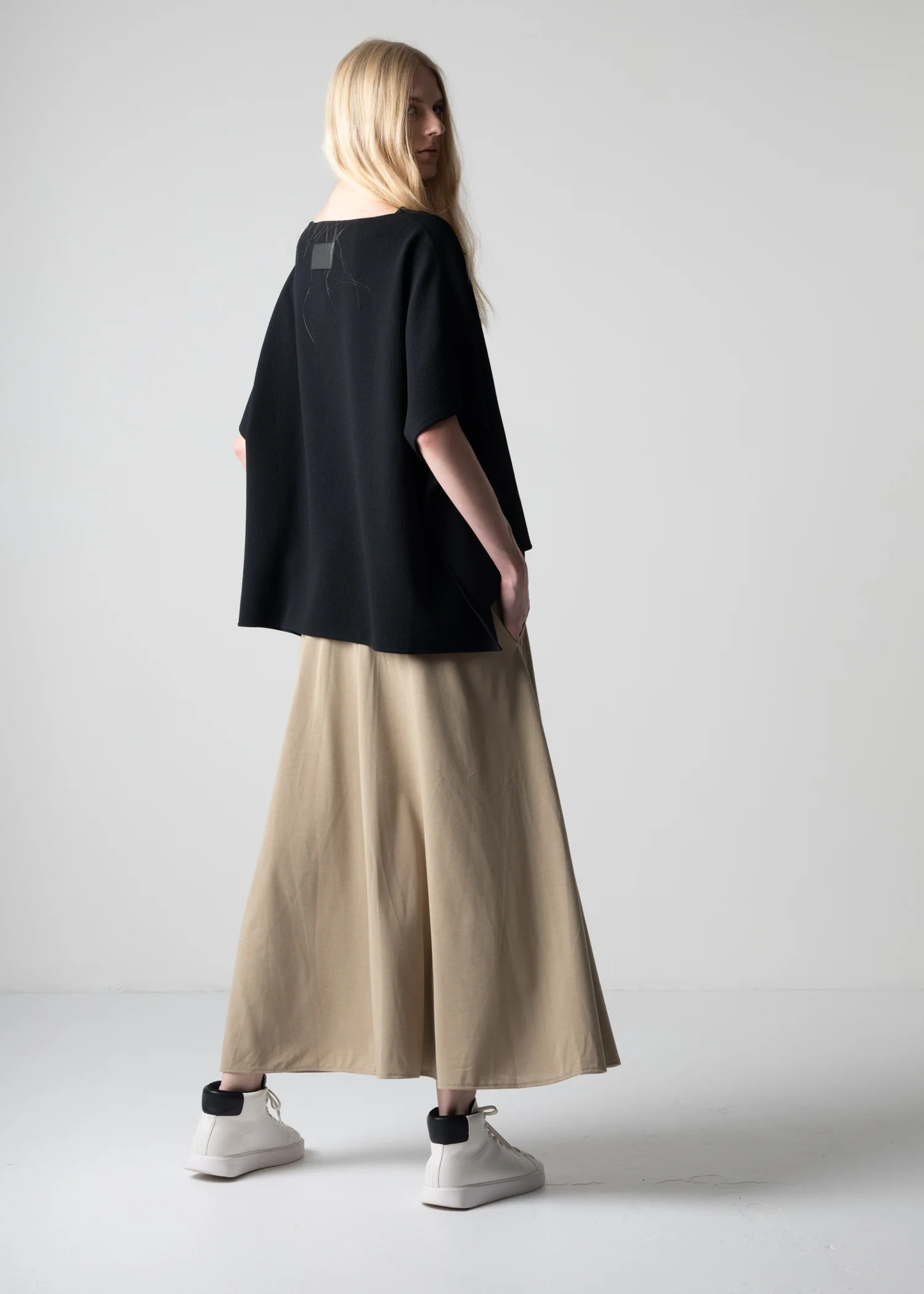 44 BETTY TOP / WRINKLE JERSEY - C12 - Image 10