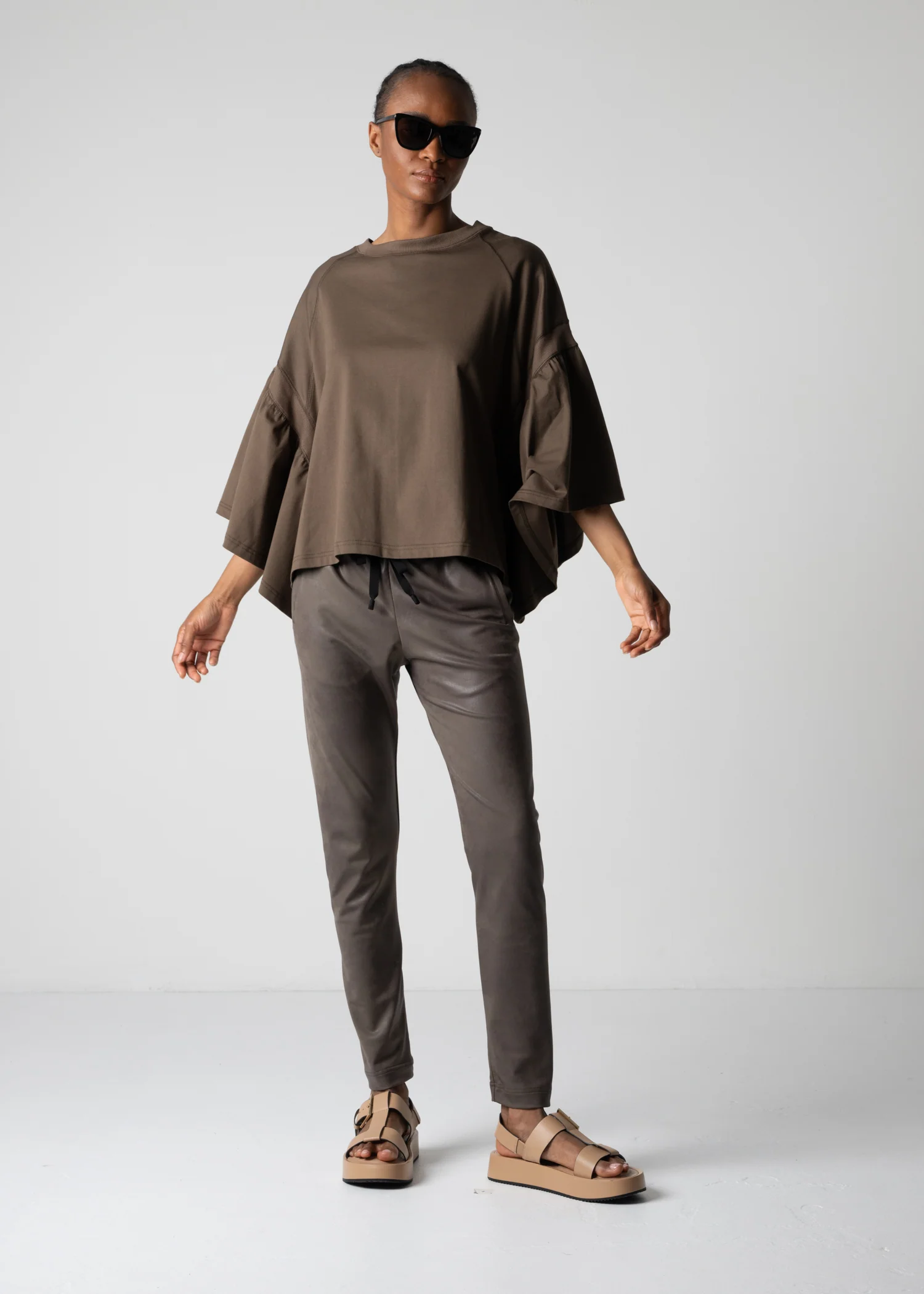 29 ELLY TROUSERS / HIGH STRETCH VEGAN LEATHER - C12 - Image 10