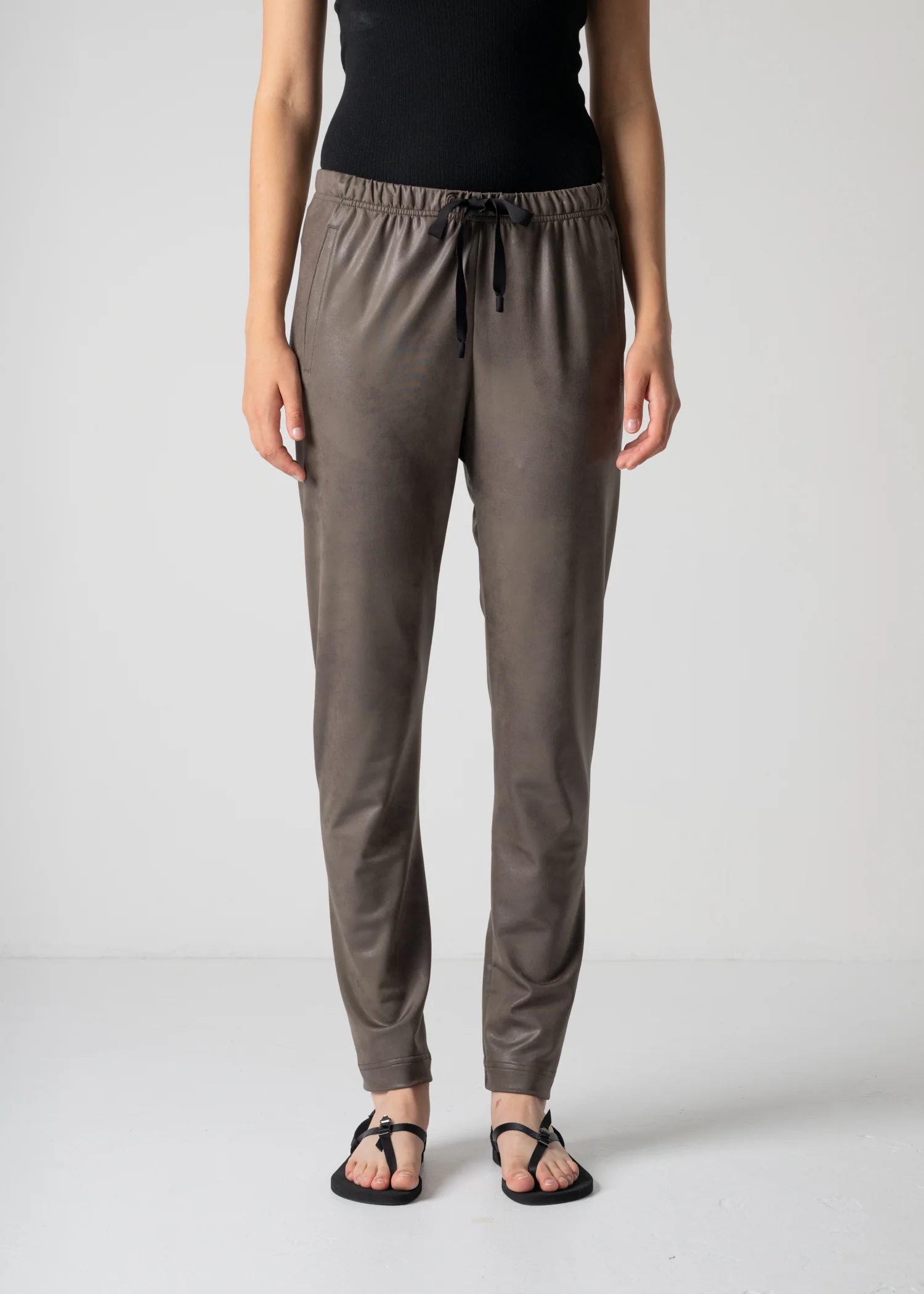 29 ELLY TROUSERS / HIGH STRETCH VEGAN LEATHER - C12 - Image 11