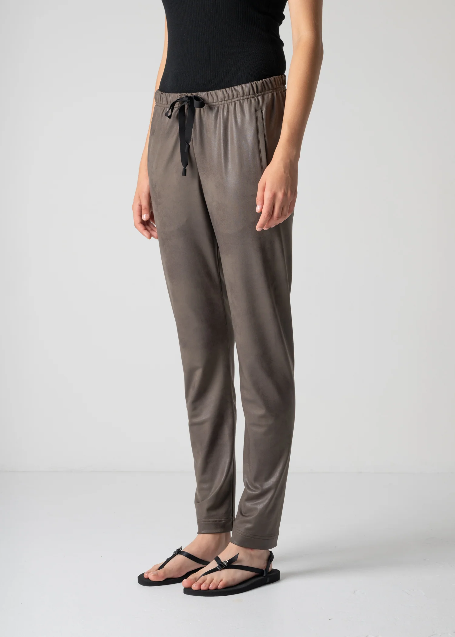 29 ELLY TROUSERS / HIGH STRETCH VEGAN LEATHER - C12 - Image 12
