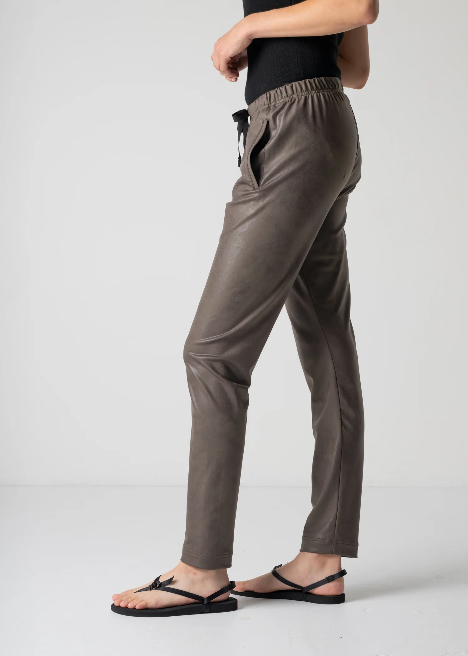 29 ELLY TROUSERS / HIGH STRETCH VEGAN LEATHER - C12 - Image 13