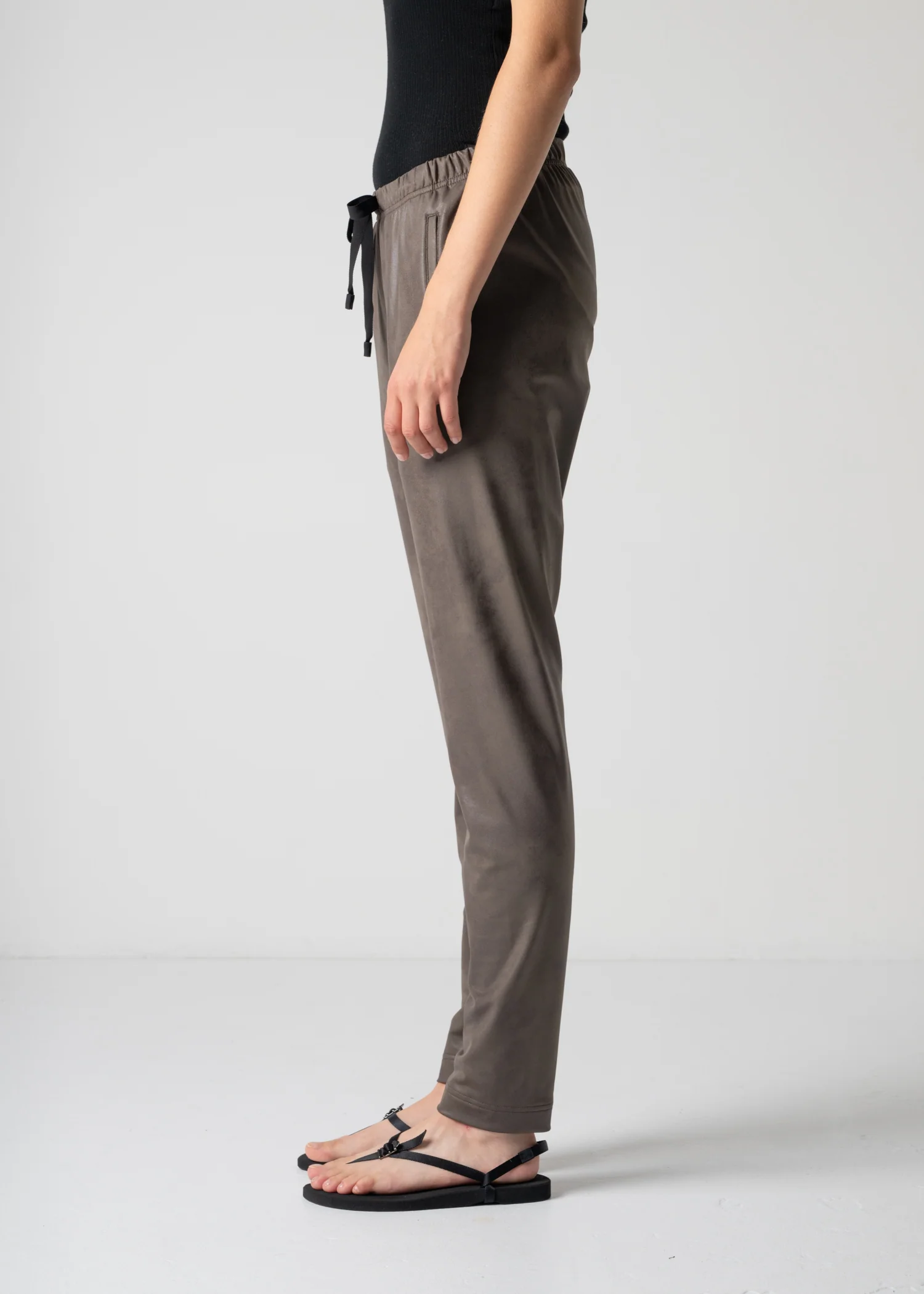 29 ELLY TROUSERS / HIGH STRETCH VEGAN LEATHER - C12 - Image 14