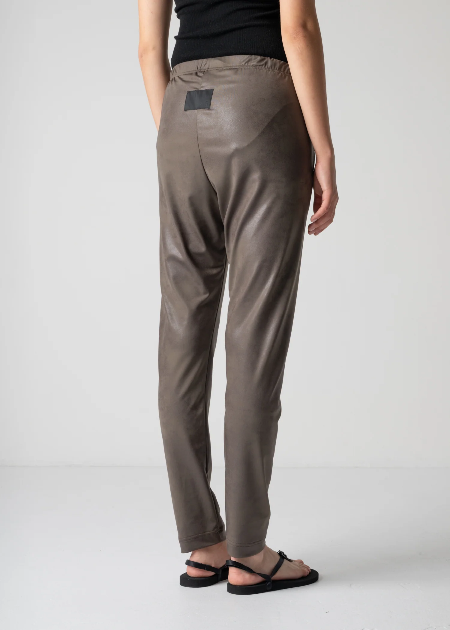 29 ELLY TROUSERS / HIGH STRETCH VEGAN LEATHER - C12 - Image 15