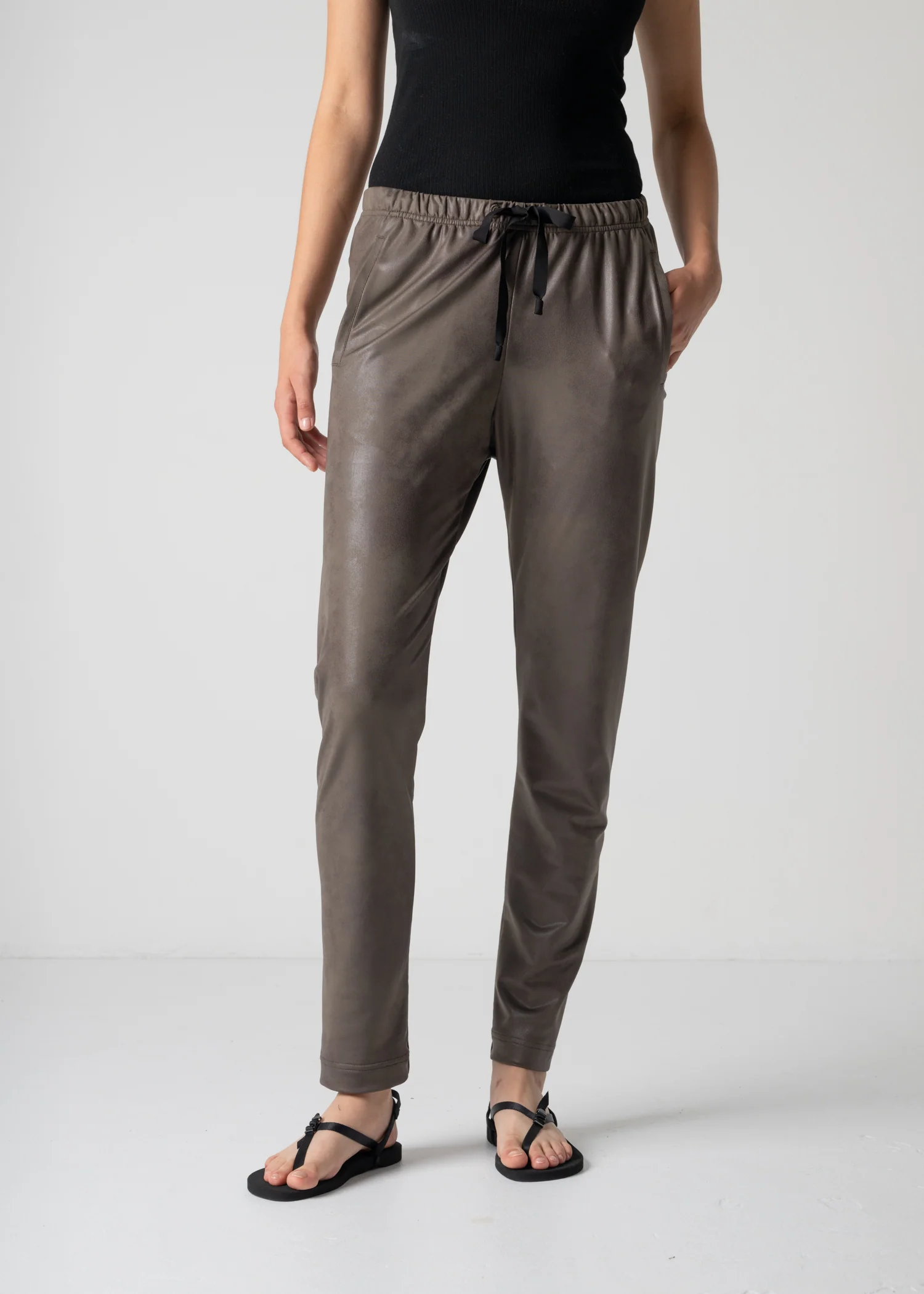 29 ELLY TROUSERS / HIGH STRETCH VEGAN LEATHER - C12 - Image 9