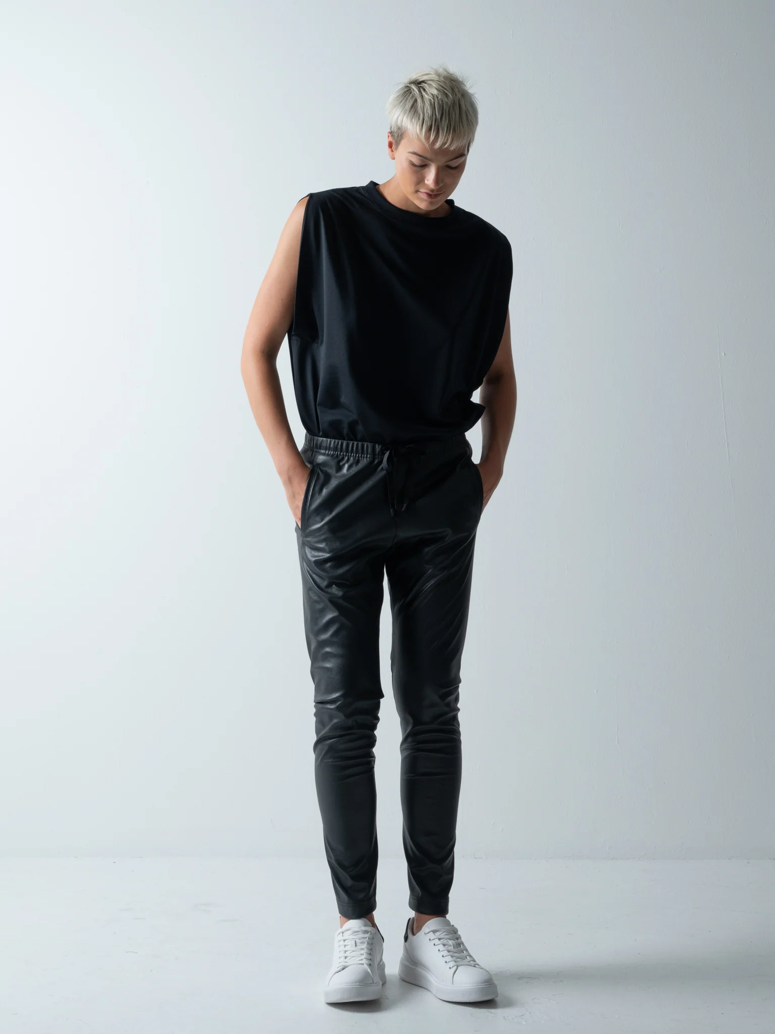 ELLY TROUSERS / VEGAN LEATHER - C8 - Image 7