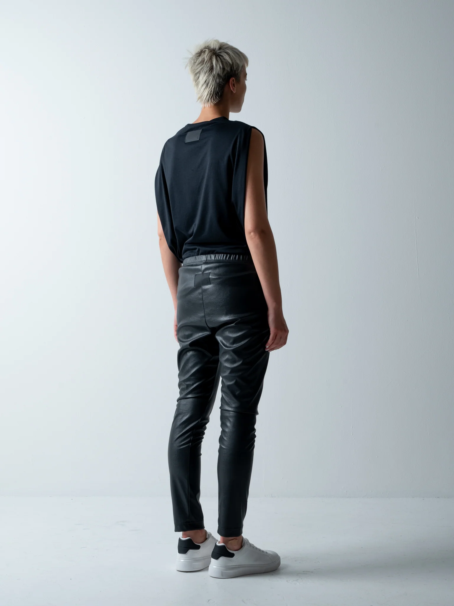 ELLY TROUSERS / VEGAN LEATHER - C8 - Image 9
