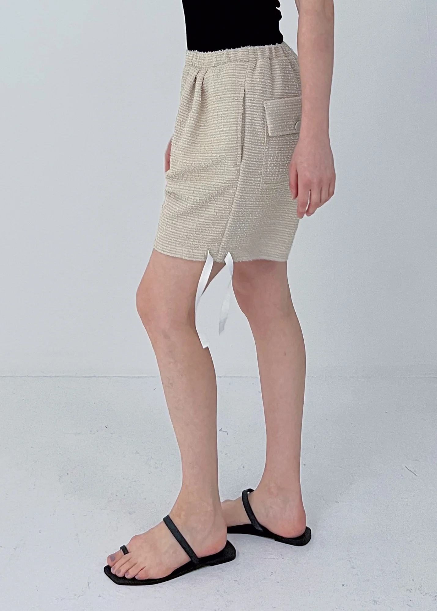 15 FELICITY SHORTS / BOUCLE INLAY KNITTING - C10 - Image 4