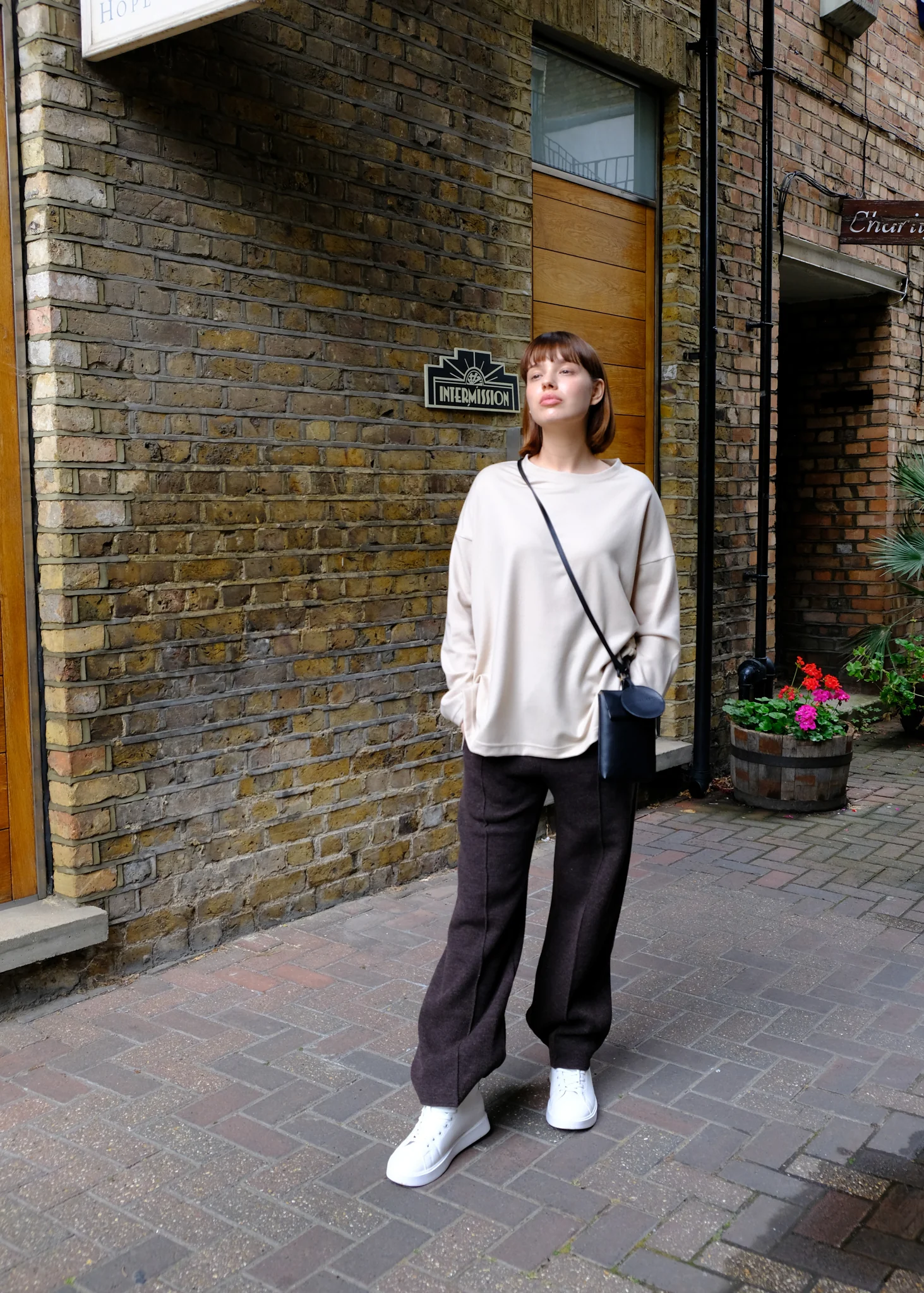 GABRIELLA CROSS BODY BAG / - ONLINE STORE EXCLUSIVE - Image 7