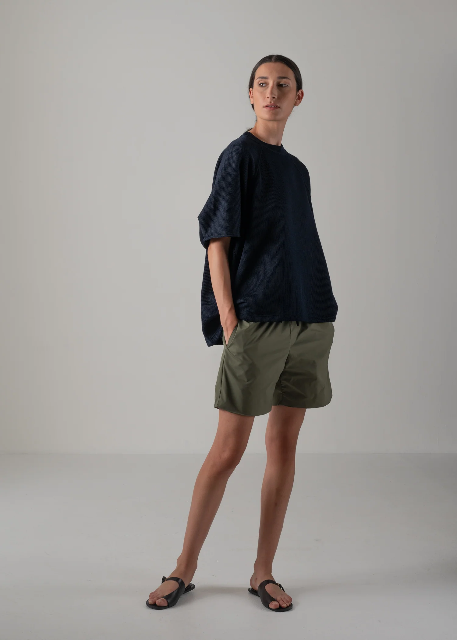 24 HELLEN PENTAGON TOP / HI-LO GAUGE KNIT-LIKE JERSEY - C14 - Image 6