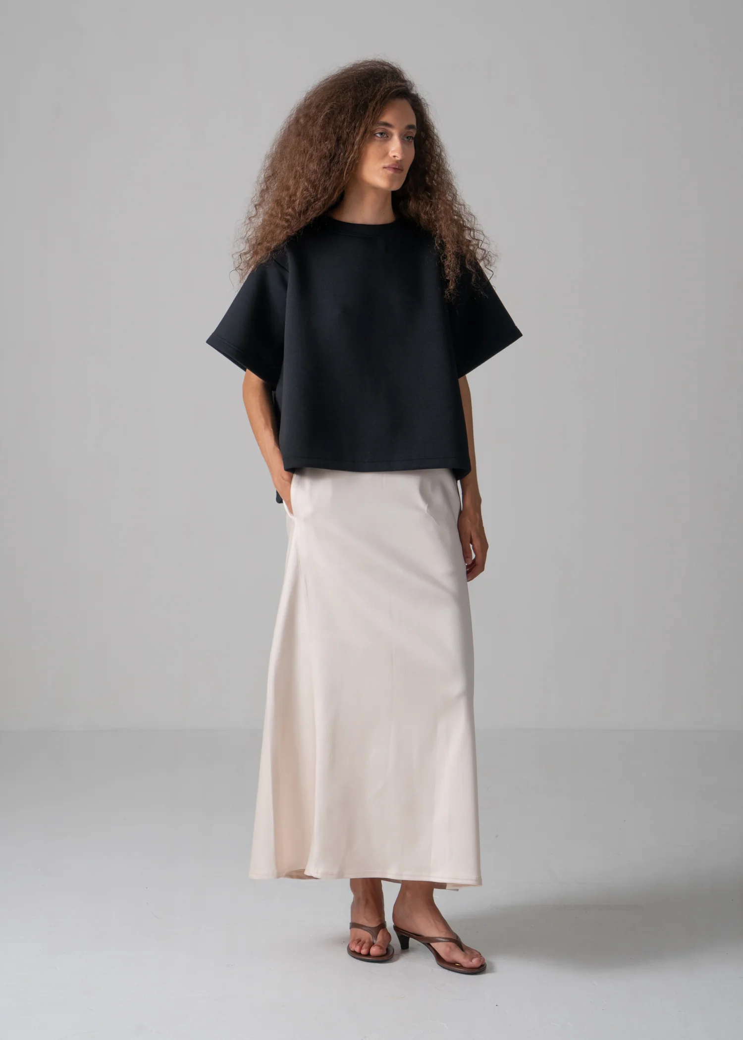 46 JENIFFER FLAIR SKIRT / DUCHESS SATIN STRETCH - C14 - Image 4