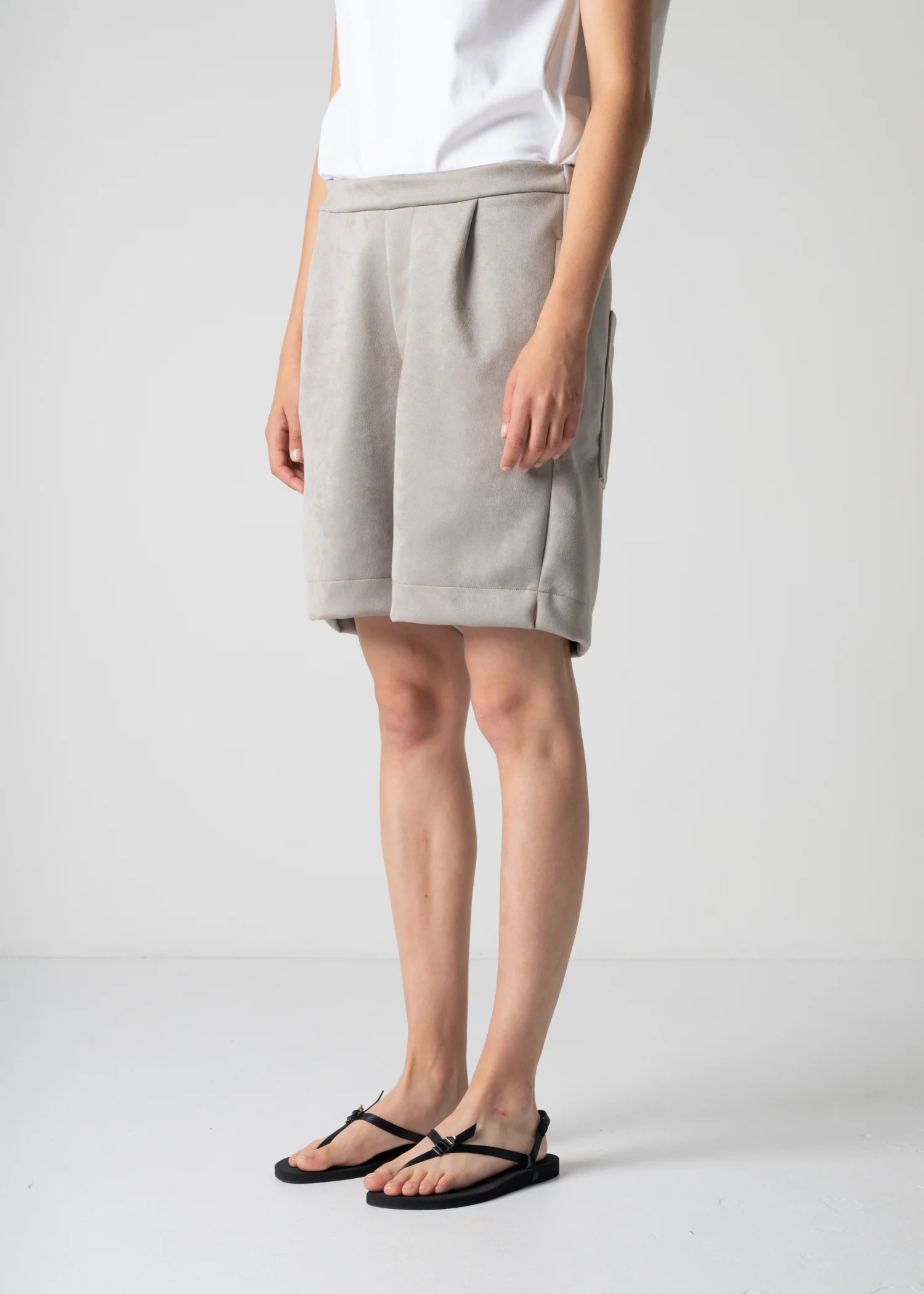 16 JOSIE SHORTS / BOUNCY SUEDE - C12 - Image 4