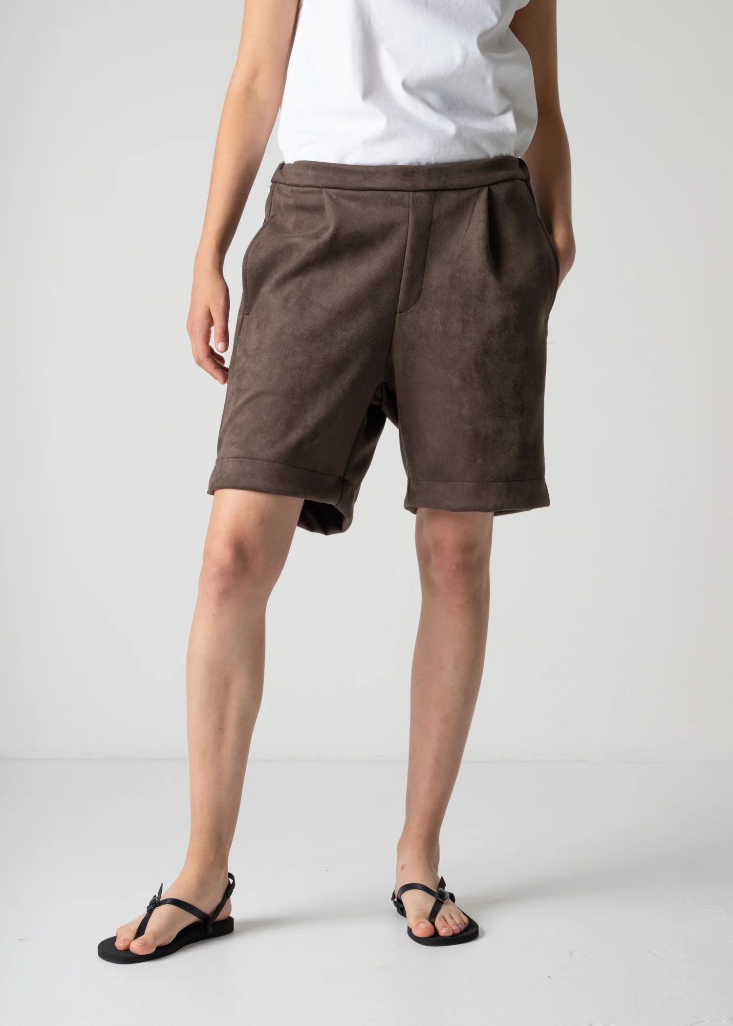 16 JOSIE SHORTS / BOUNCY SUEDE - C12 - Image 9