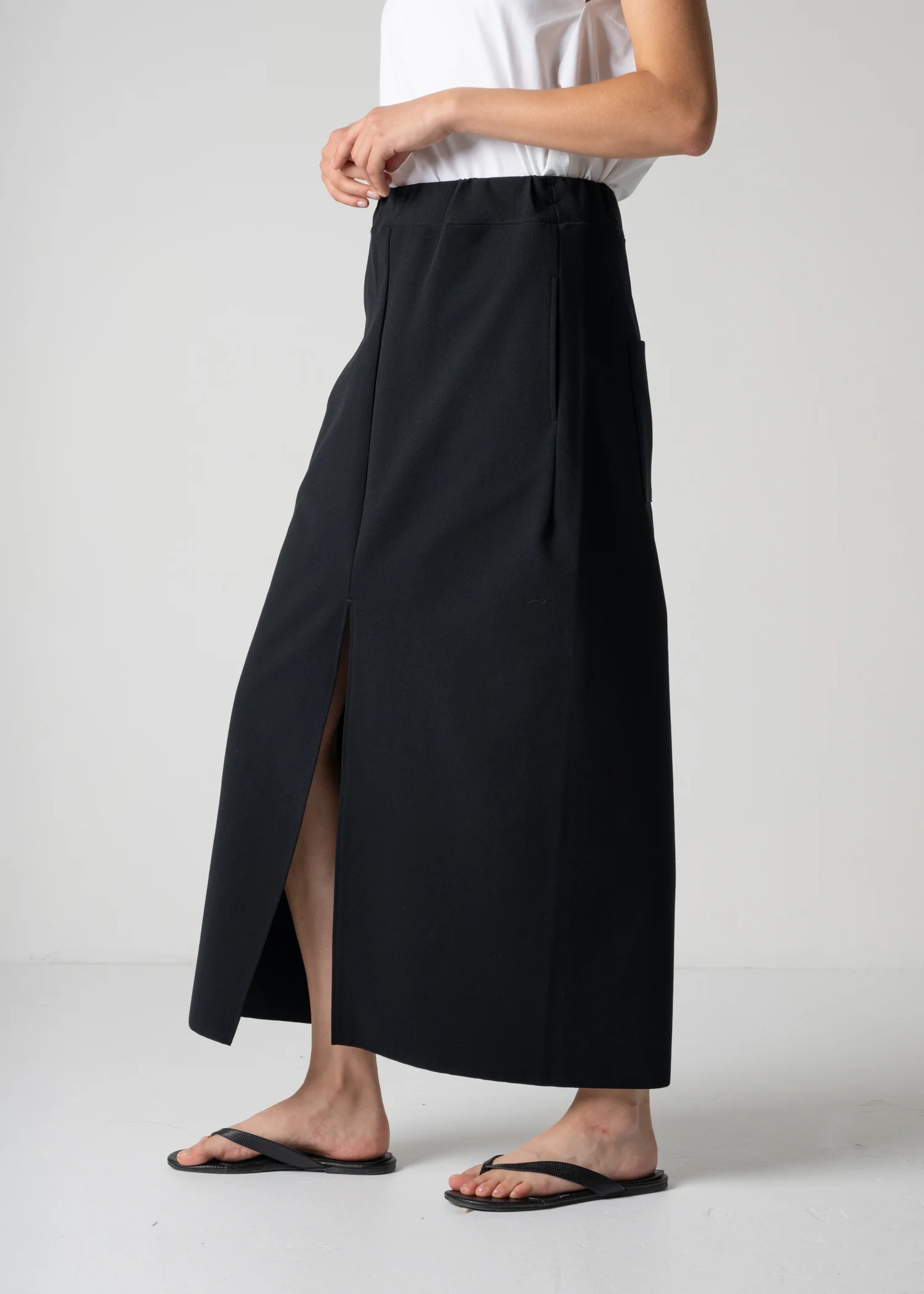 09 KATHLEEN FRONT SLIT SKIRT / HIGH TWISTED AMUNDSEN JERSEY - C12 - Image 12