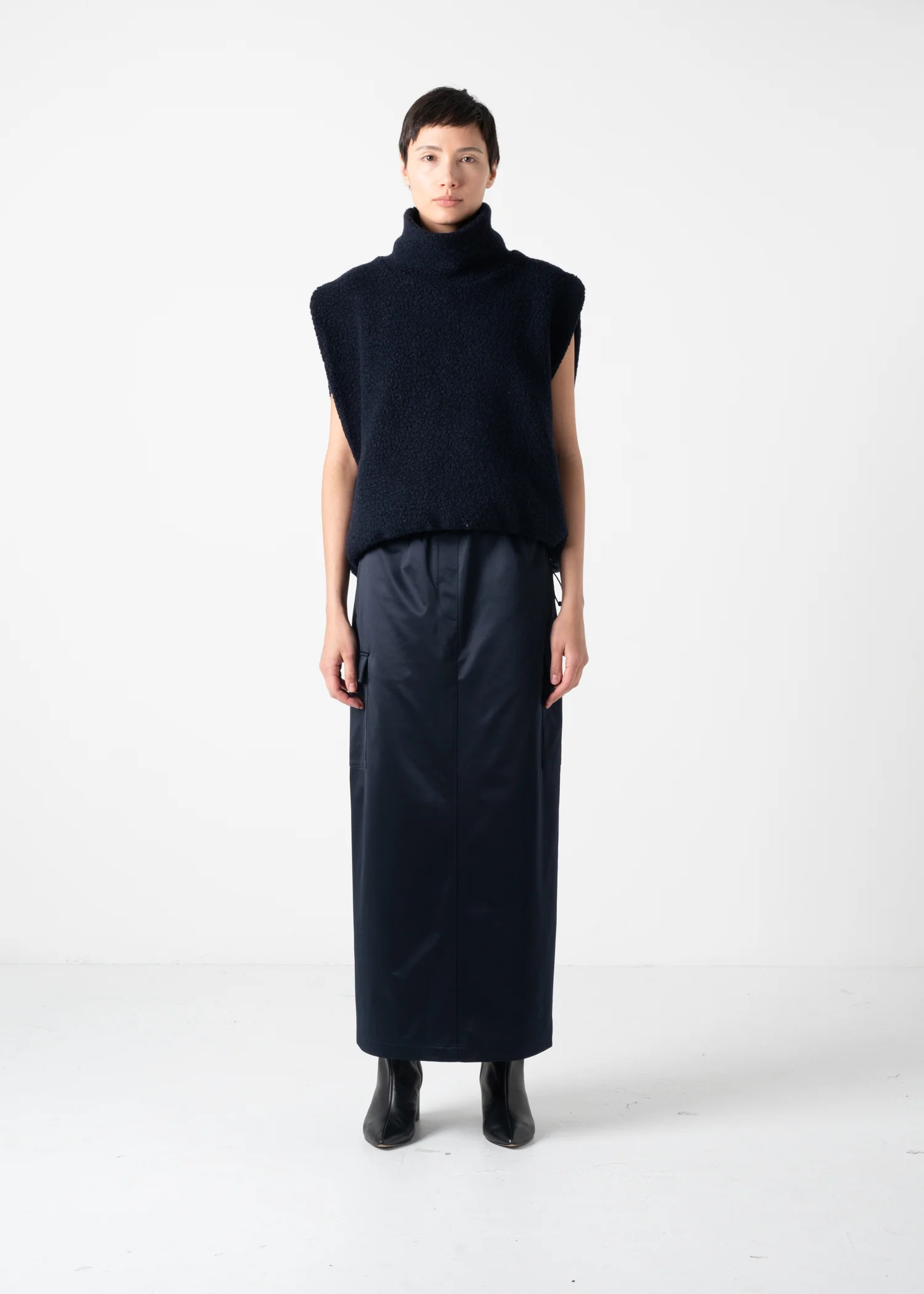 40 KRYSTAL HIGH-NECK GILET / SHEEP PILE JERSEY - C11 - Image 10