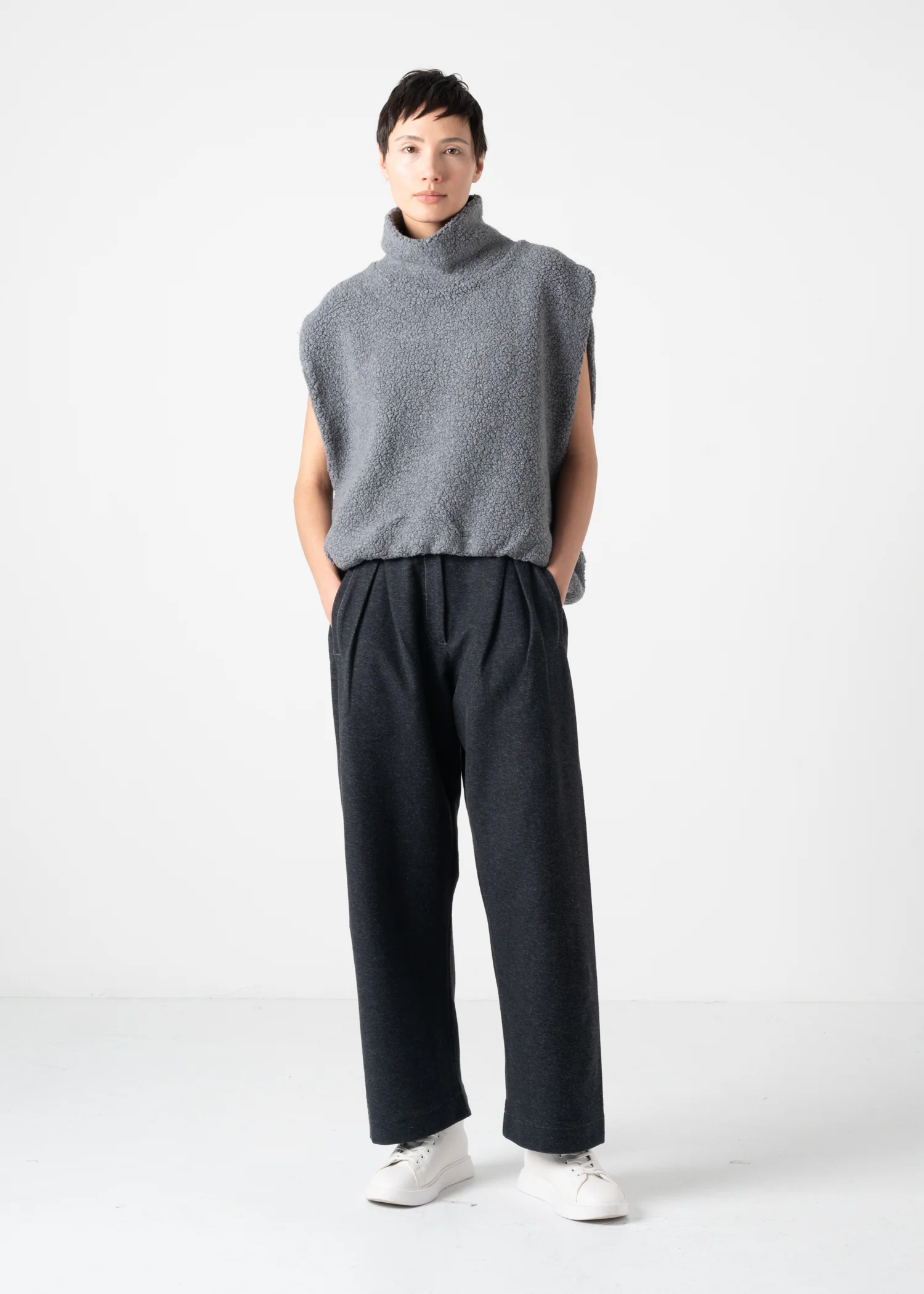 40 KRYSTAL HIGH-NECK GILET / SHEEP PILE JERSEY - C11 - Image 18