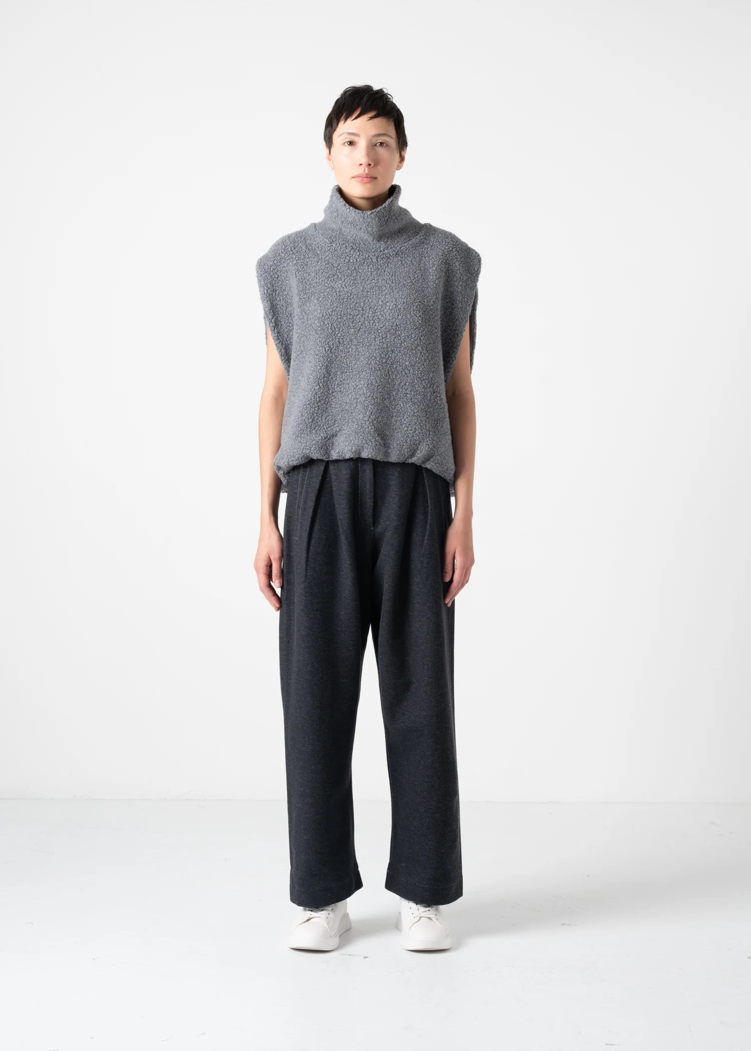 40 KRYSTAL HIGH-NECK GILET / SHEEP PILE JERSEY - C11 - Image 19