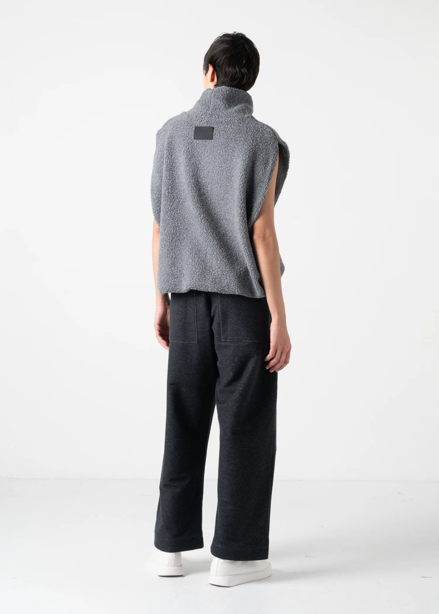 40 KRYSTAL HIGH-NECK GILET / SHEEP PILE JERSEY - C11 - Image 21