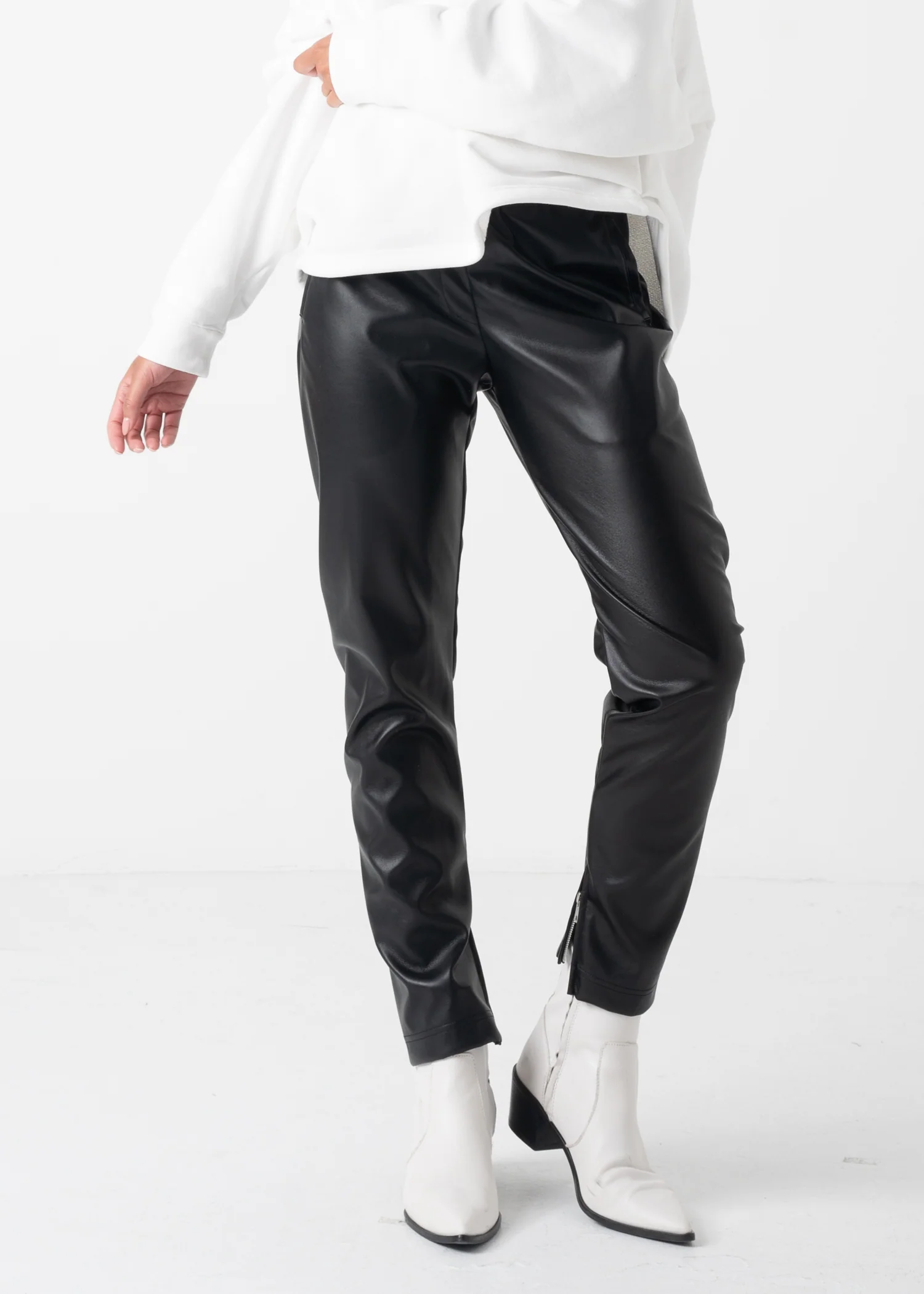 63 KYRA SKINNY TROUSERS / VEGAN LEATHER - C11 - Image 16
