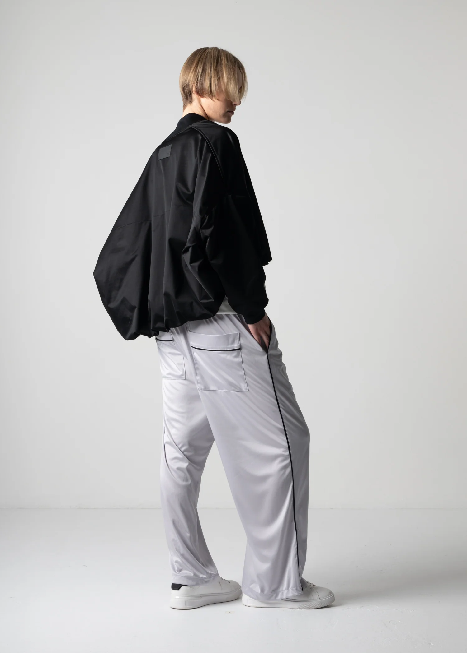 38 LANEY PUFFY MA-1 / SILKY SATIN JERSEY - C12 - Image 17