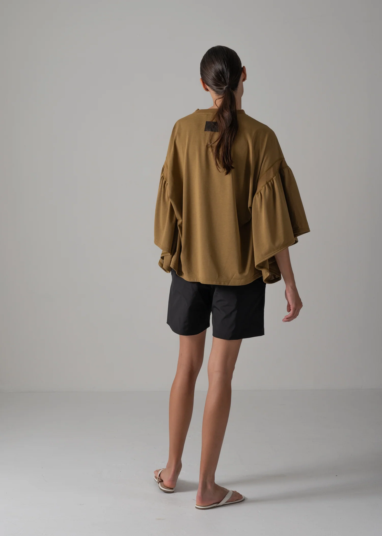 36 LAURA GATHERED SLV TOP / RECYCLED PE JERSEY - C14 - Image 3