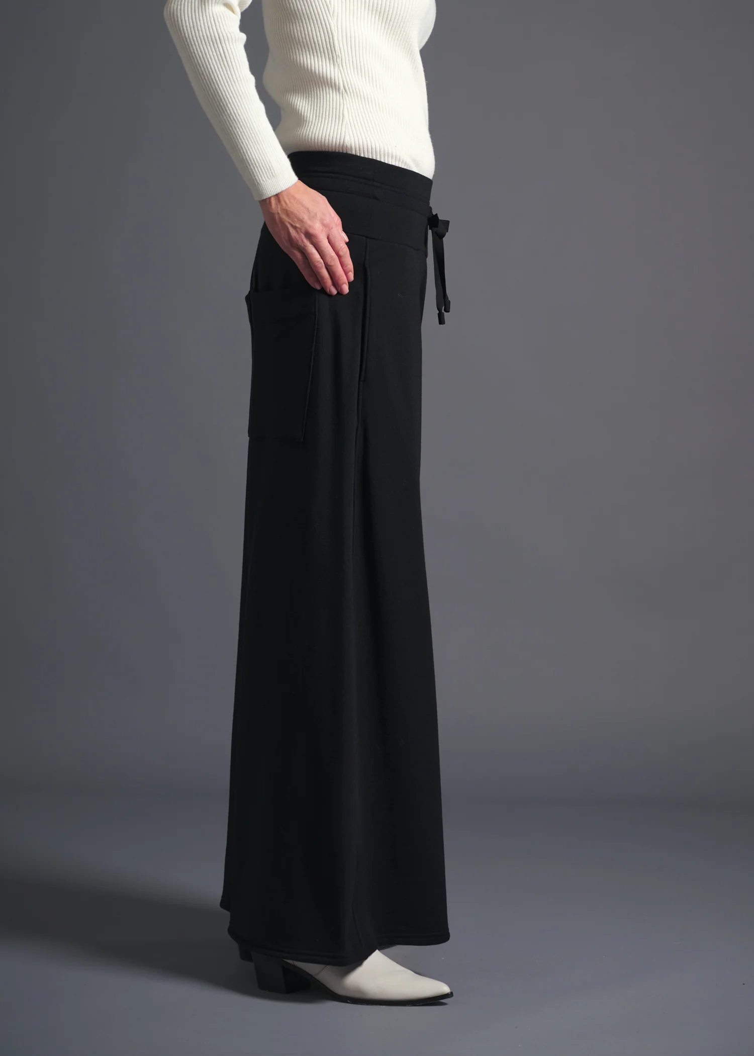 27 LAUREL PALAZZO TROUSERS / NZ MERINO BRUSHED-BACK JERSEY - C13 - Image 12