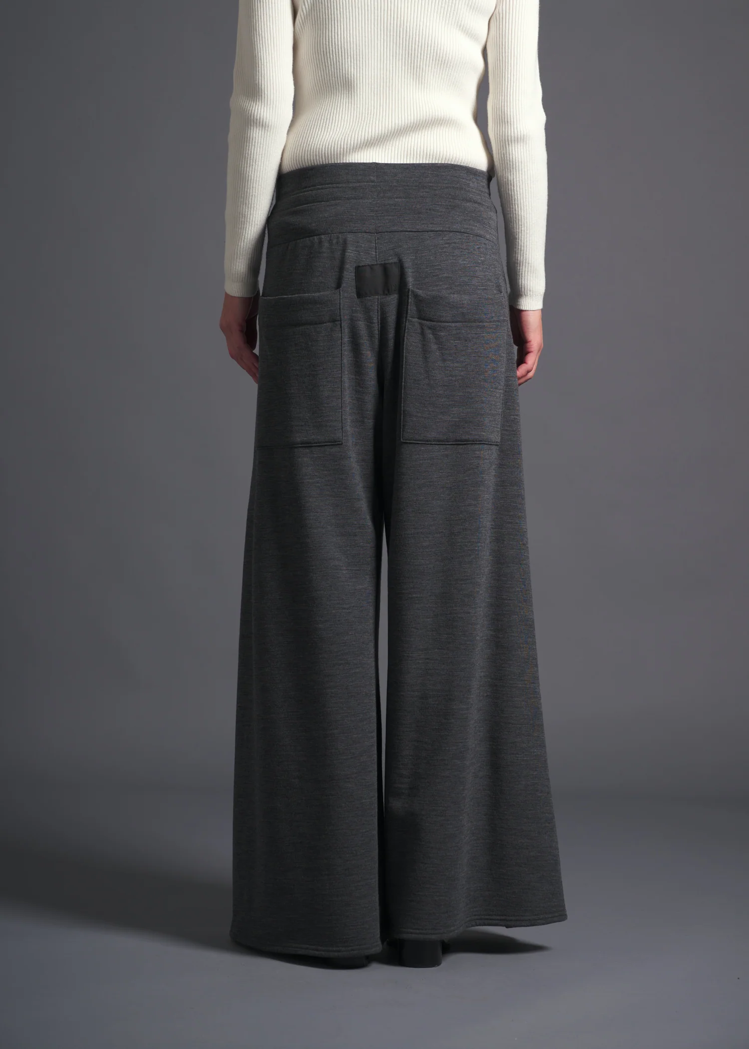 27 LAUREL PALAZZO TROUSERS / NZ MERINO BRUSHED-BACK JERSEY - C13 - Image 4