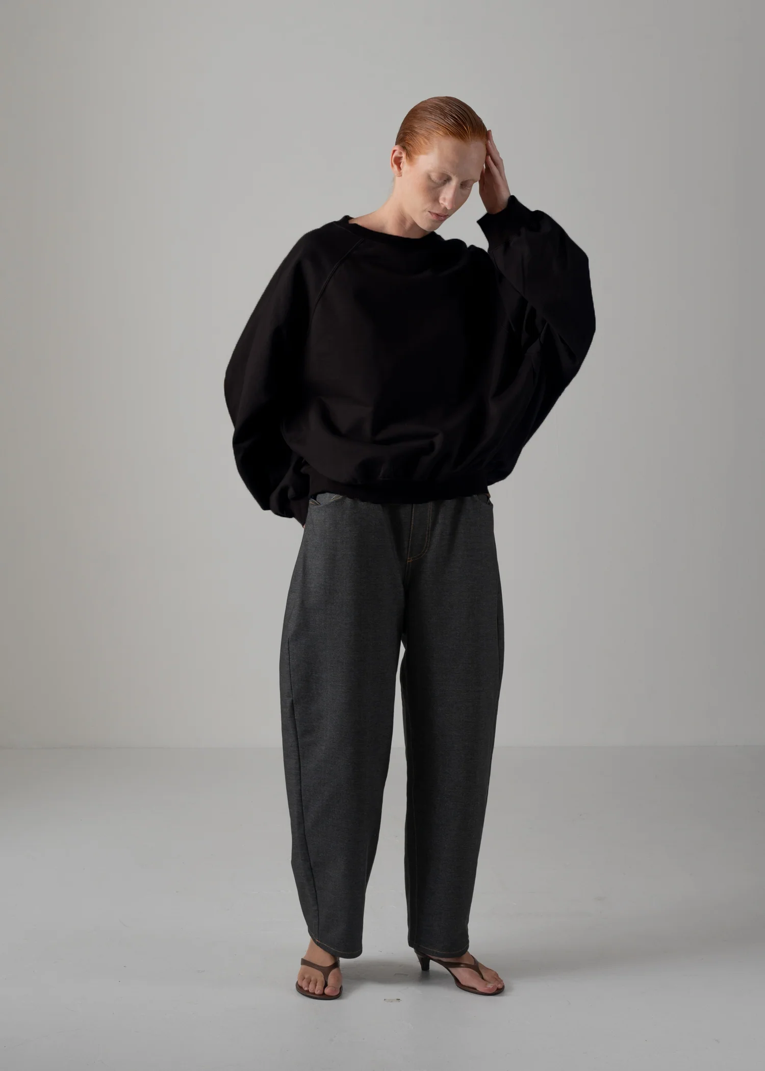 22 LEILA WIDE CUFF SWEAT SHIRT / COTTON HIGH GUAGE TERRY - C14 - Image 9