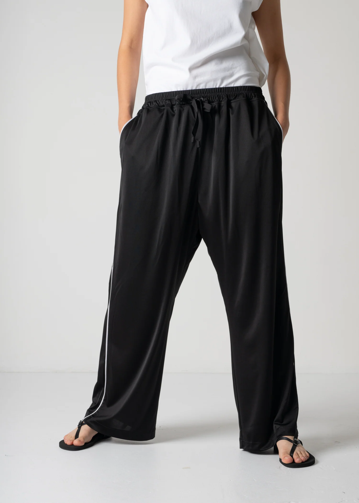 20 LEONA JOG TROUSERS / FLUID SATIN SMOOTH - C12 - Image 9