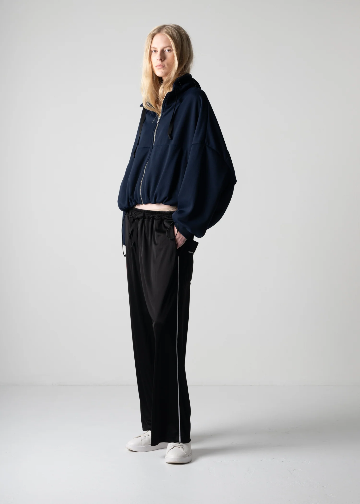41 LINDA PUFFY HOODIE / FRENCH TERRY - C12 - Image 9