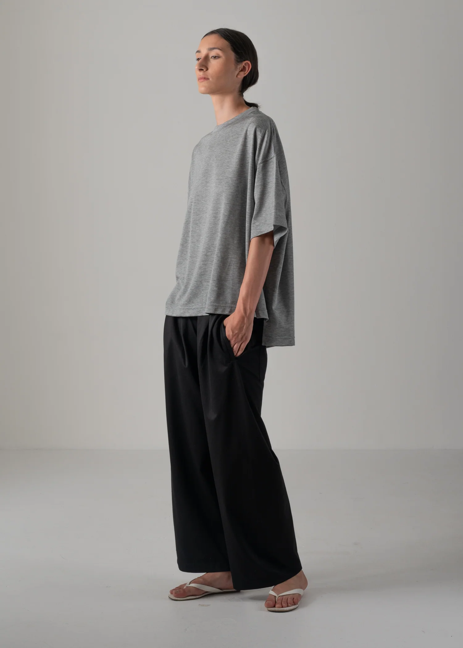 29 LUCY BAGGY TROUSERS / MOCRODY JERSEY - C14 - Image 4