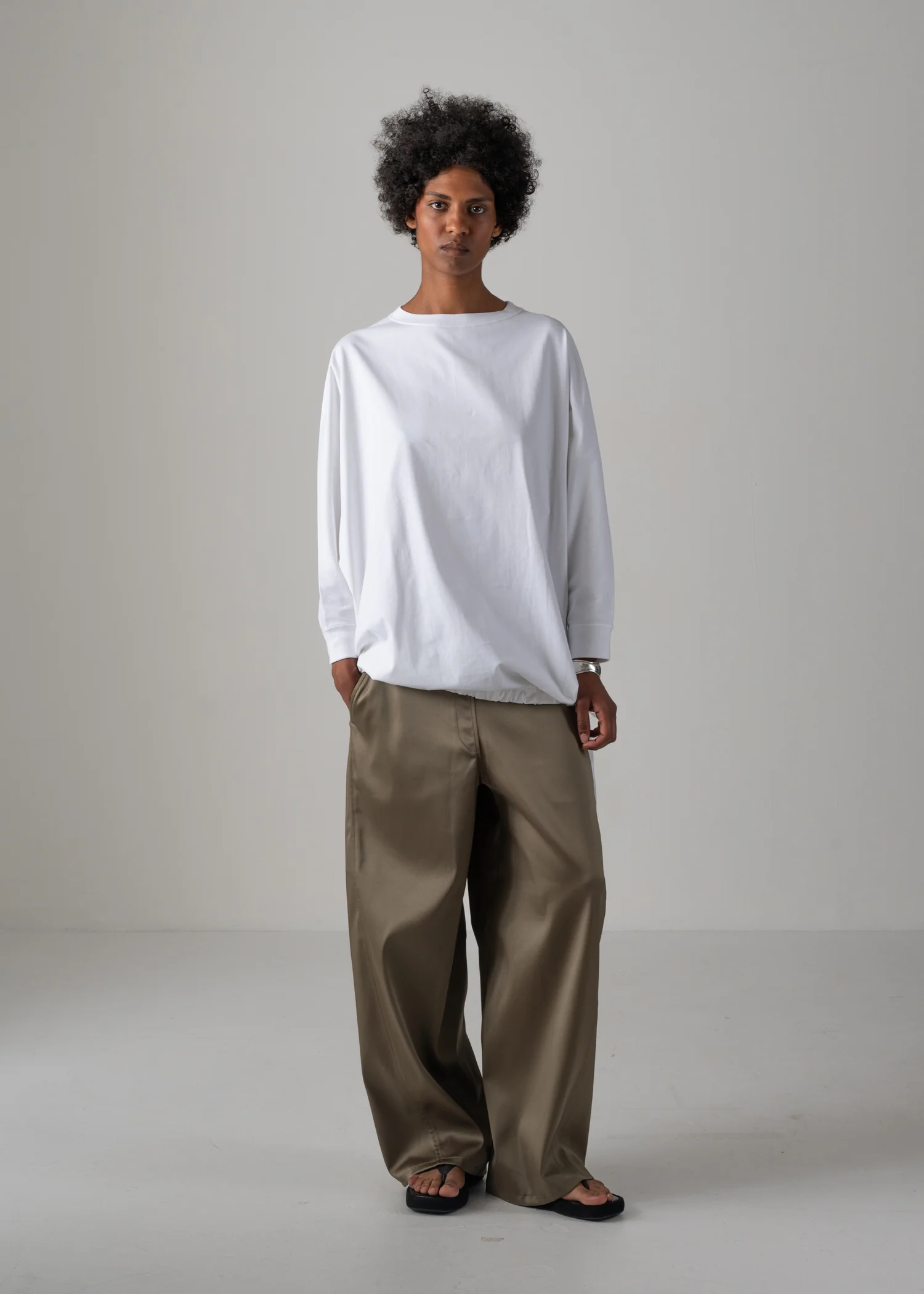 47 MERCY BARREL TROUSERS / DUCHESS SATIN STRETCH - C14 - Image 4