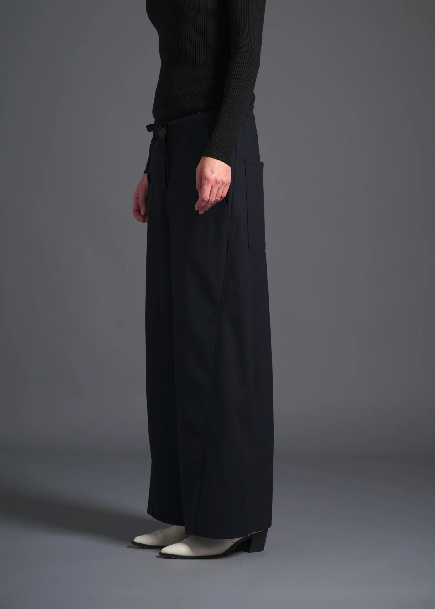 25 MERCY BARREL TROUSERS / SOFT FLANNEL JERSEY - C13 - Image 2