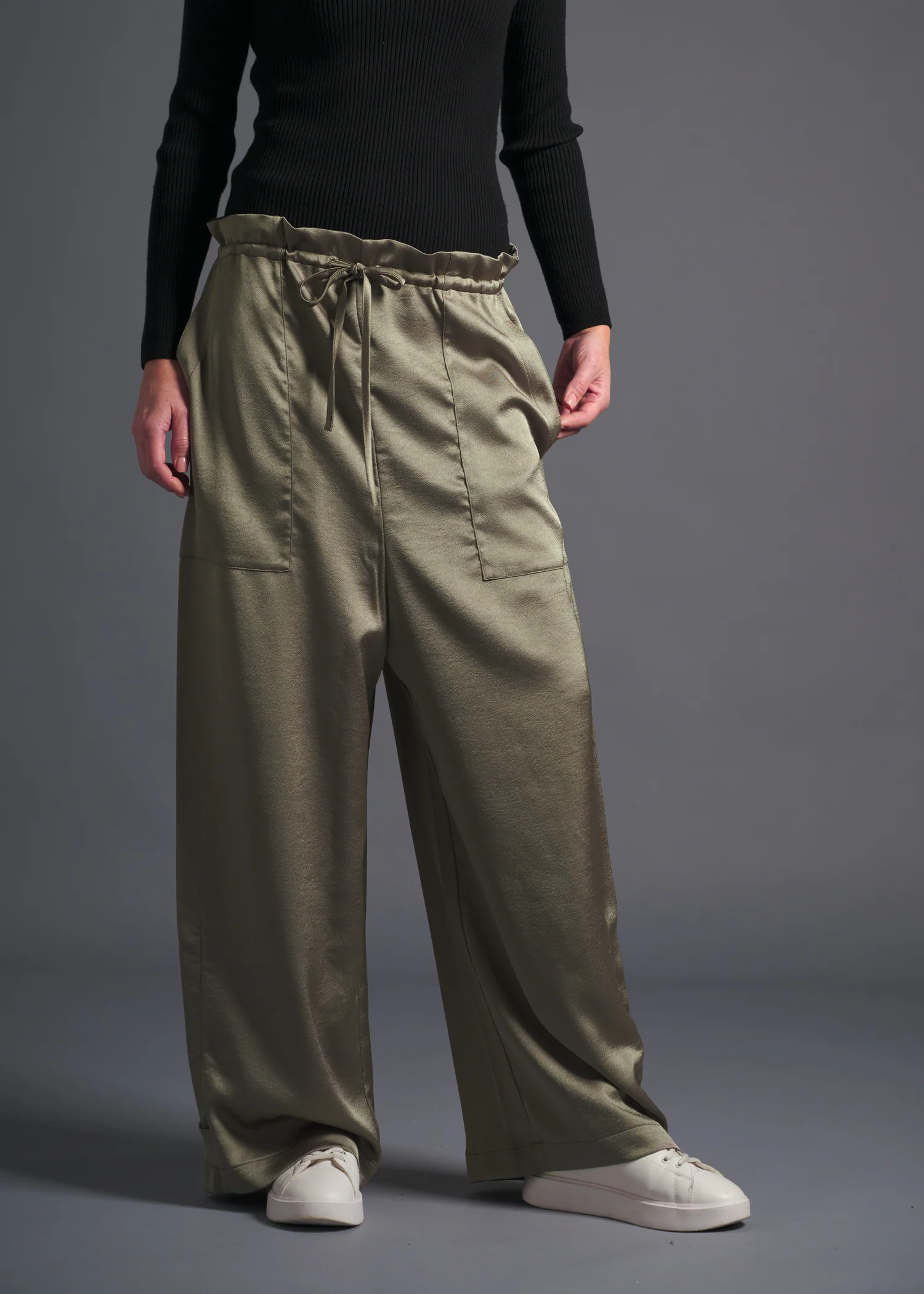 52 MOE LOOSE TROUSERS / ECO SATIN - C13