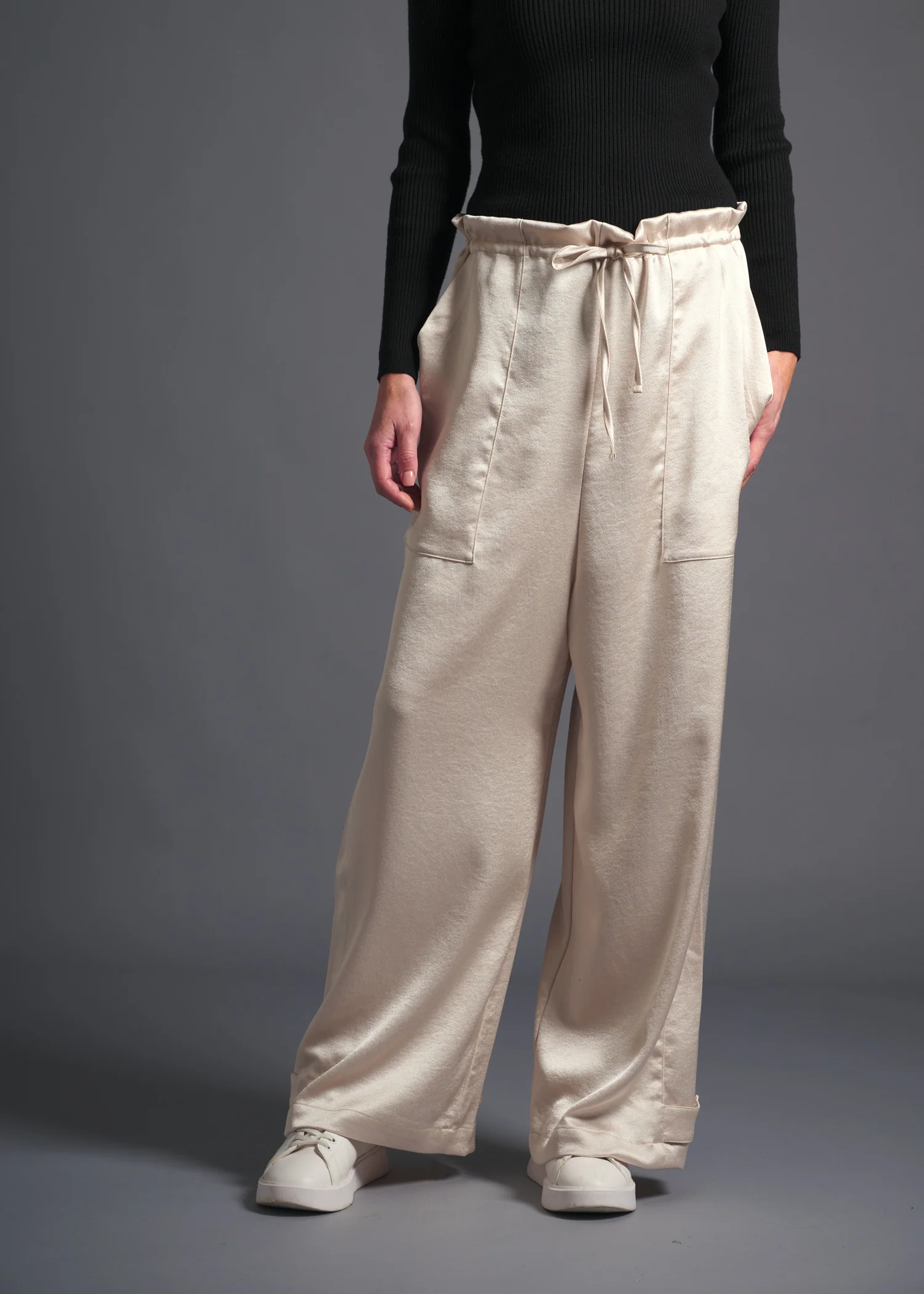52 MOE LOOSE TROUSERS / ECO SATIN - C13 - Image 10