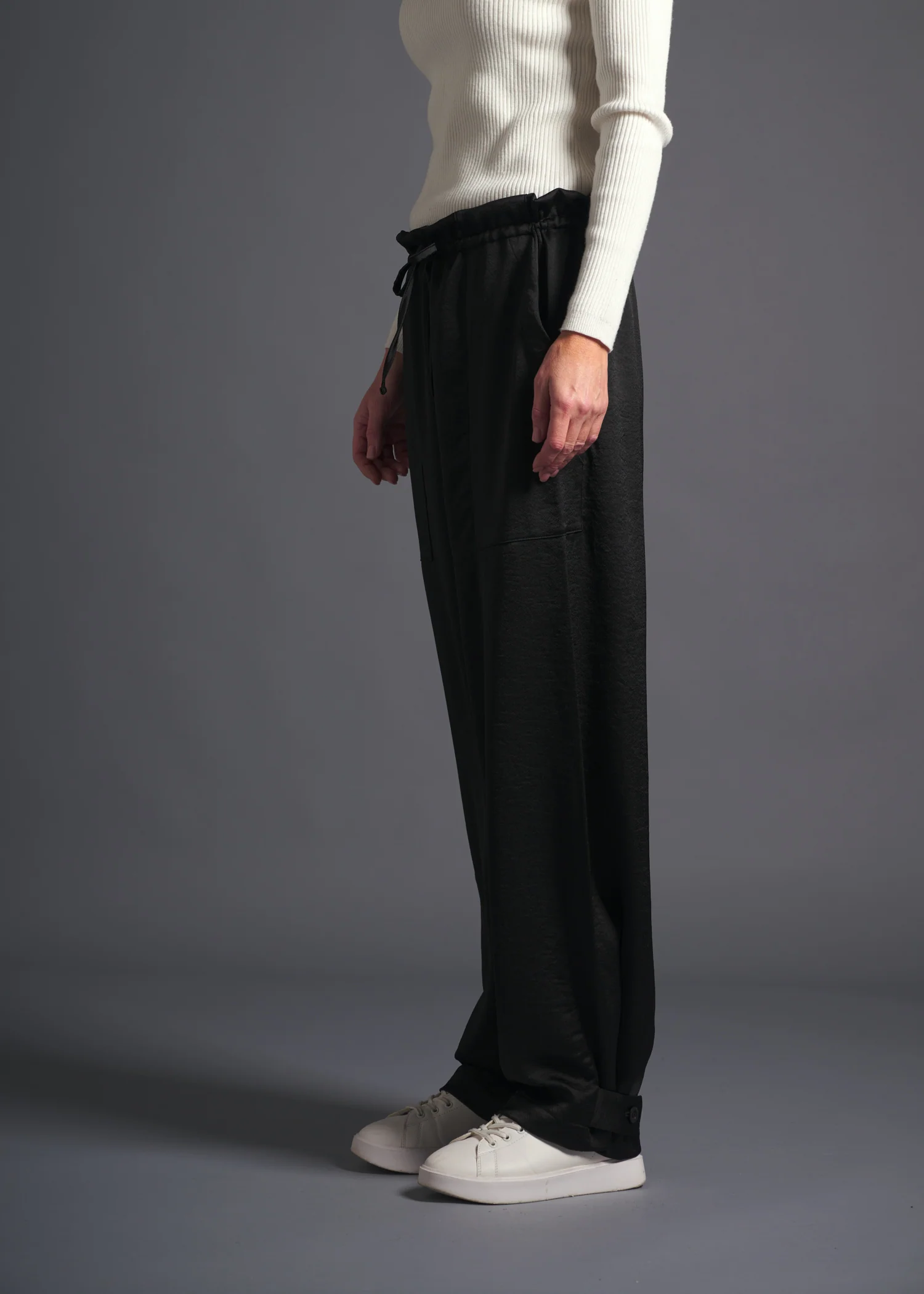 52 MOE LOOSE TROUSERS / ECO SATIN - C13 - Image 16
