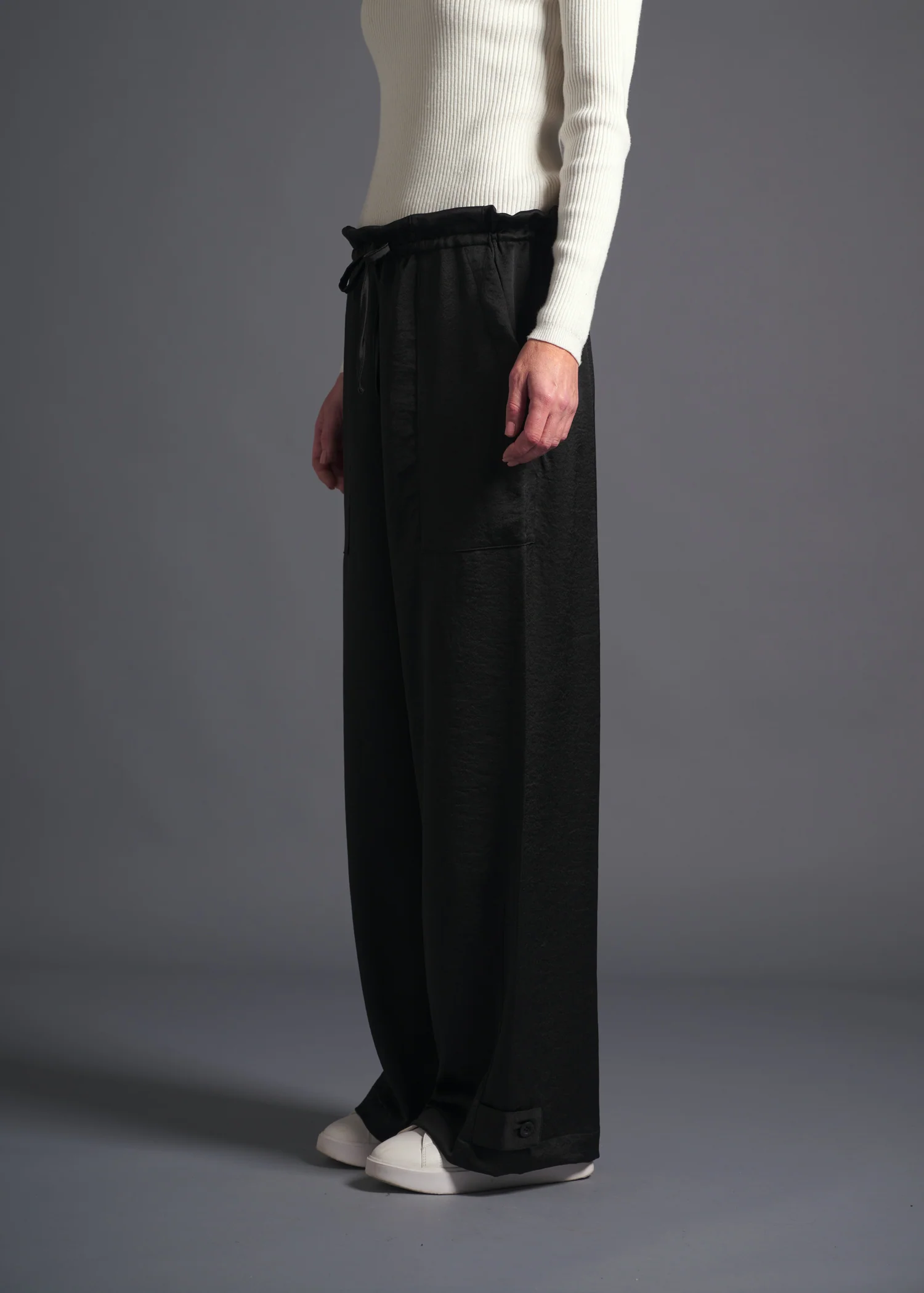 52 MOE LOOSE TROUSERS / ECO SATIN - C13 - Image 19