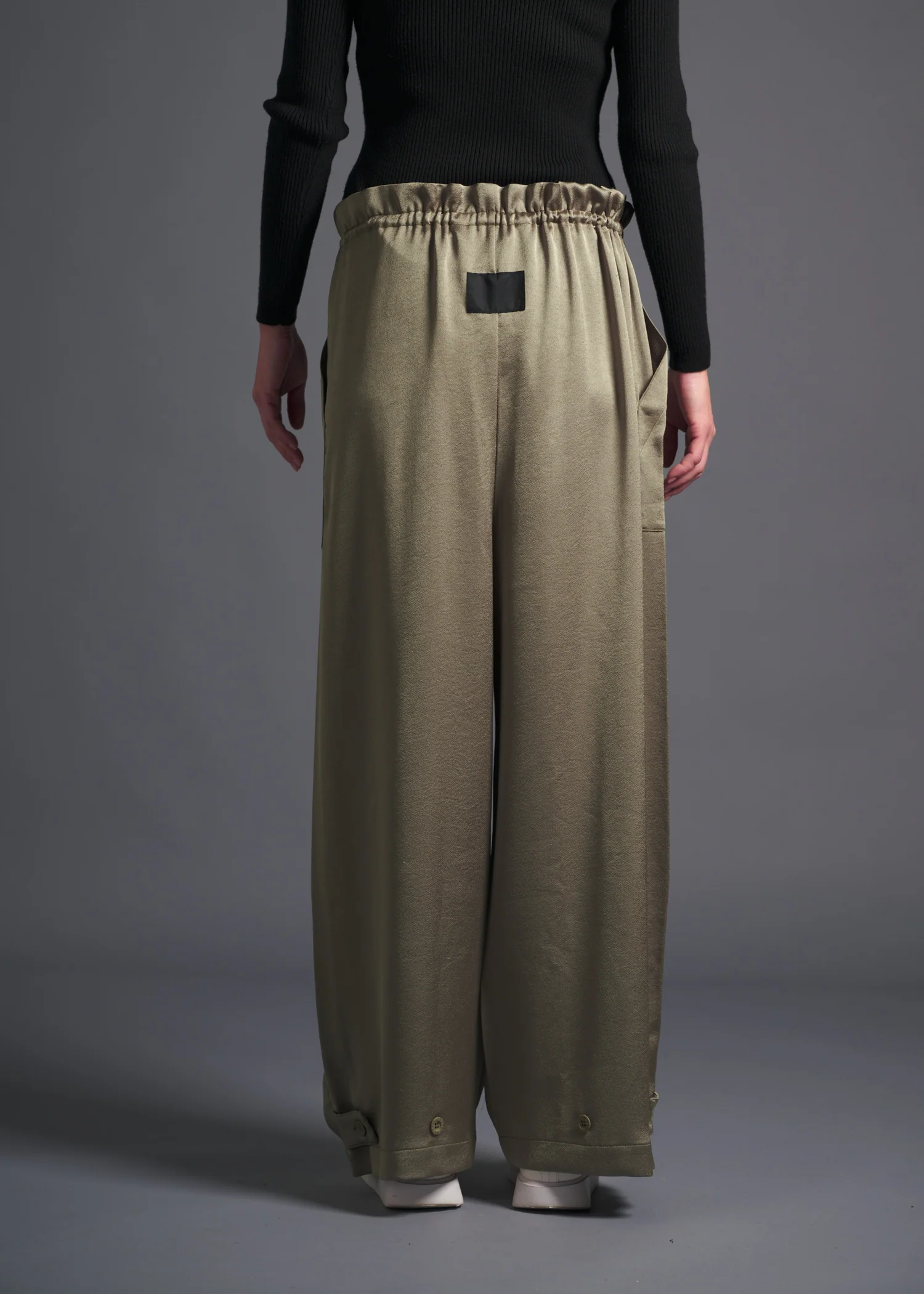 52 MOE LOOSE TROUSERS / ECO SATIN - C13 - Image 3