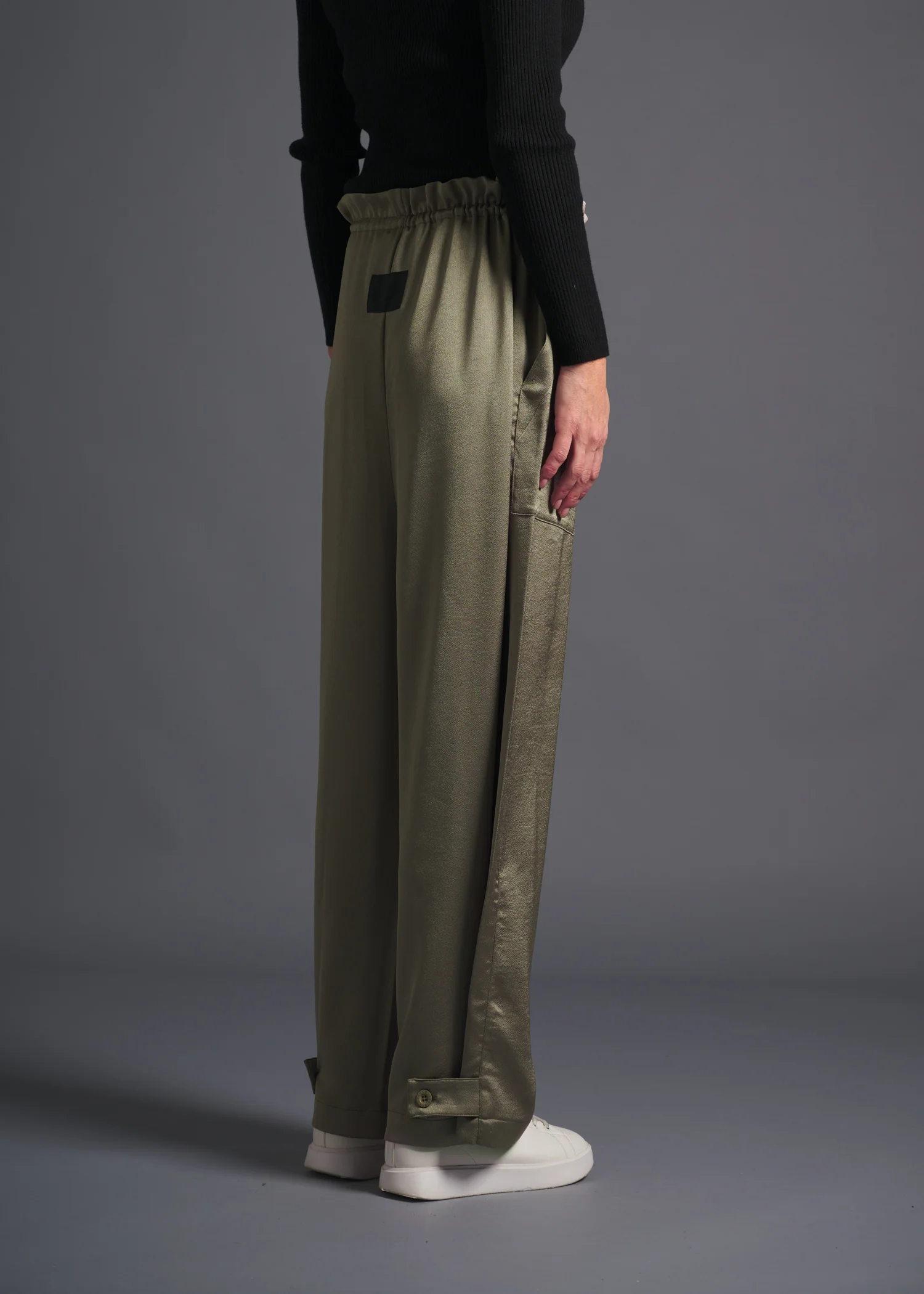 52 MOE LOOSE TROUSERS / ECO SATIN - C13 - Image 5