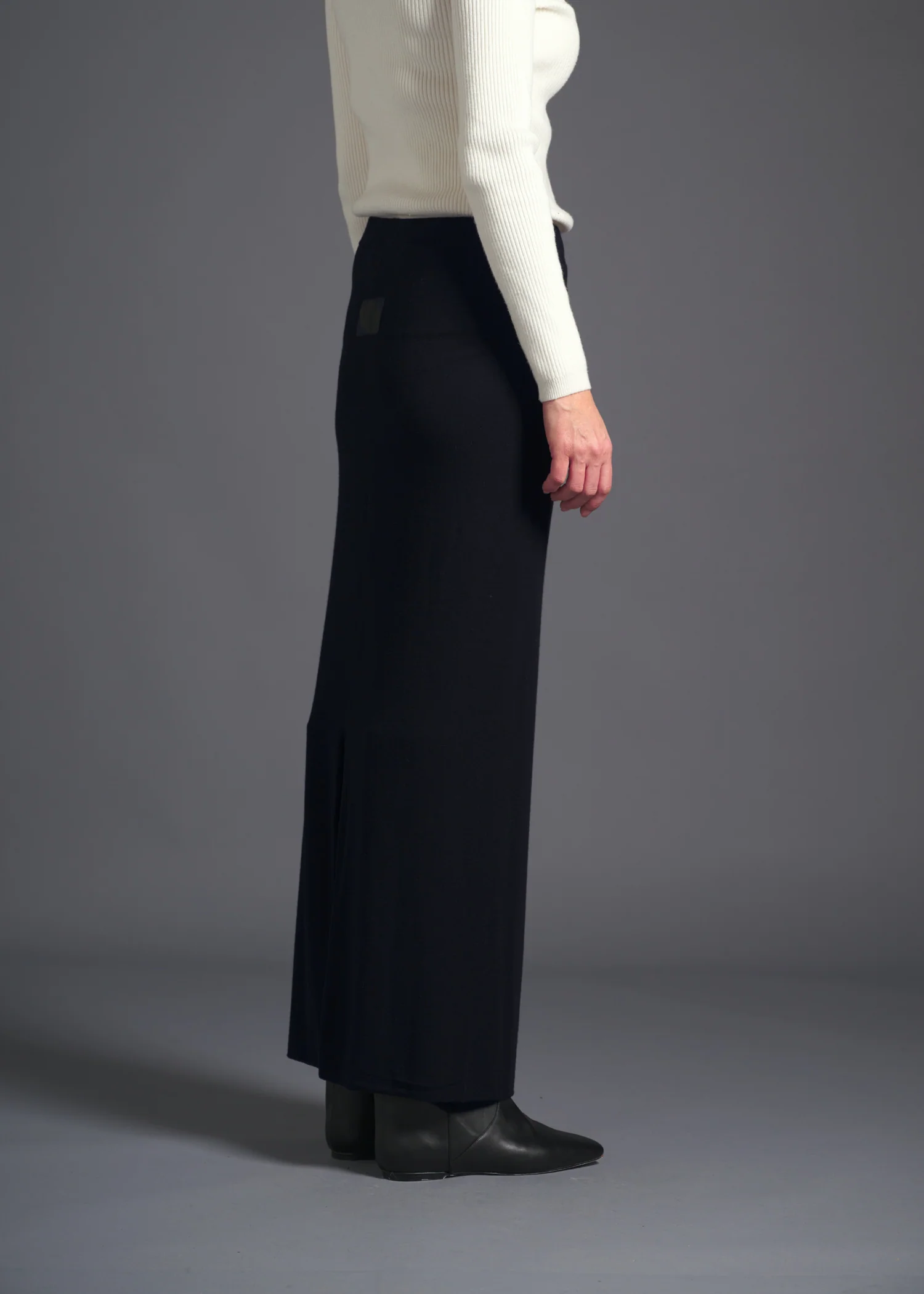 05 MONROE PENCIL SKIRT / TENCEL CASHMERE PLAIN JERSEY - C13 - Image 11