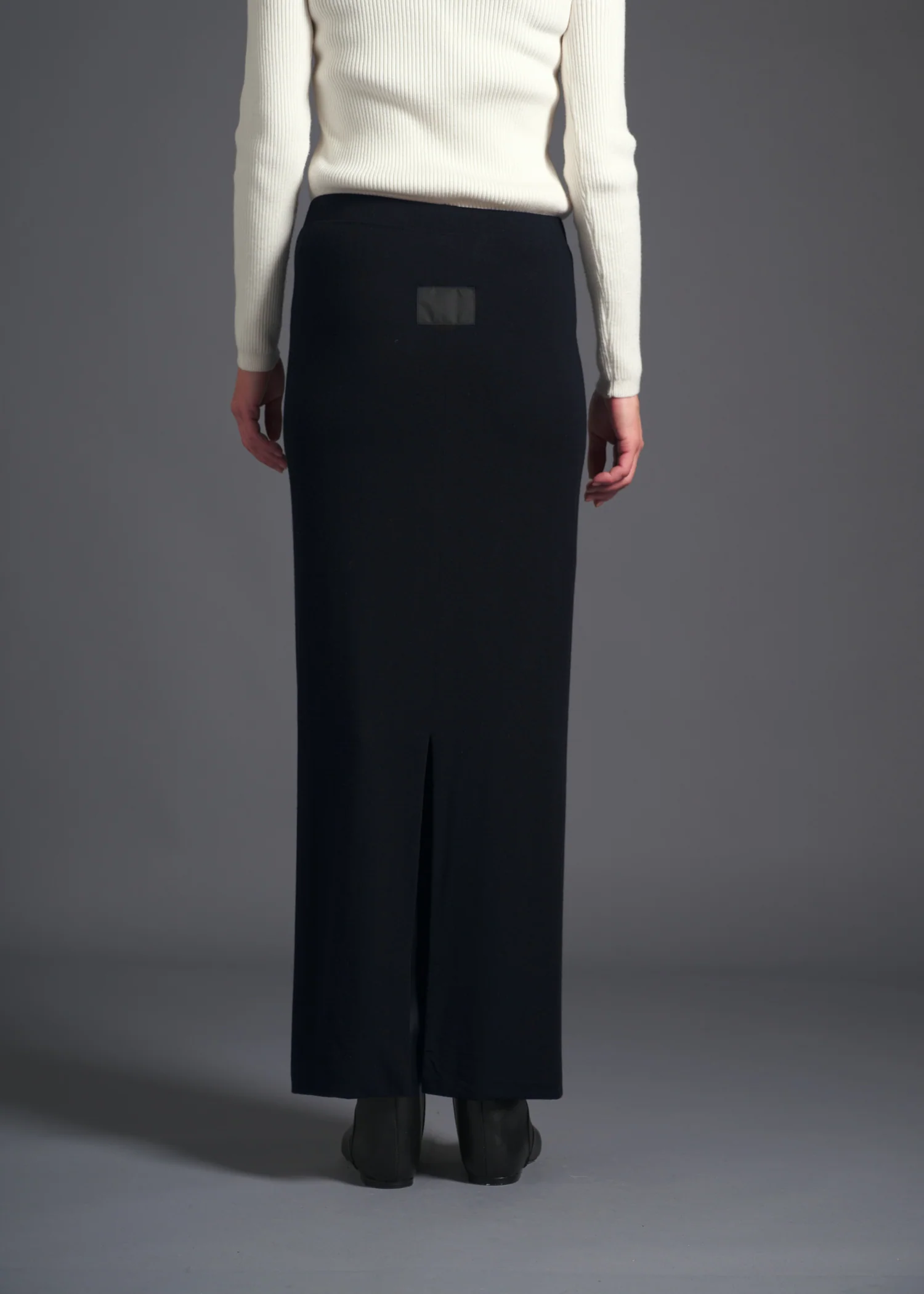 05 MONROE PENCIL SKIRT / TENCEL CASHMERE PLAIN JERSEY - C13 - Image 12