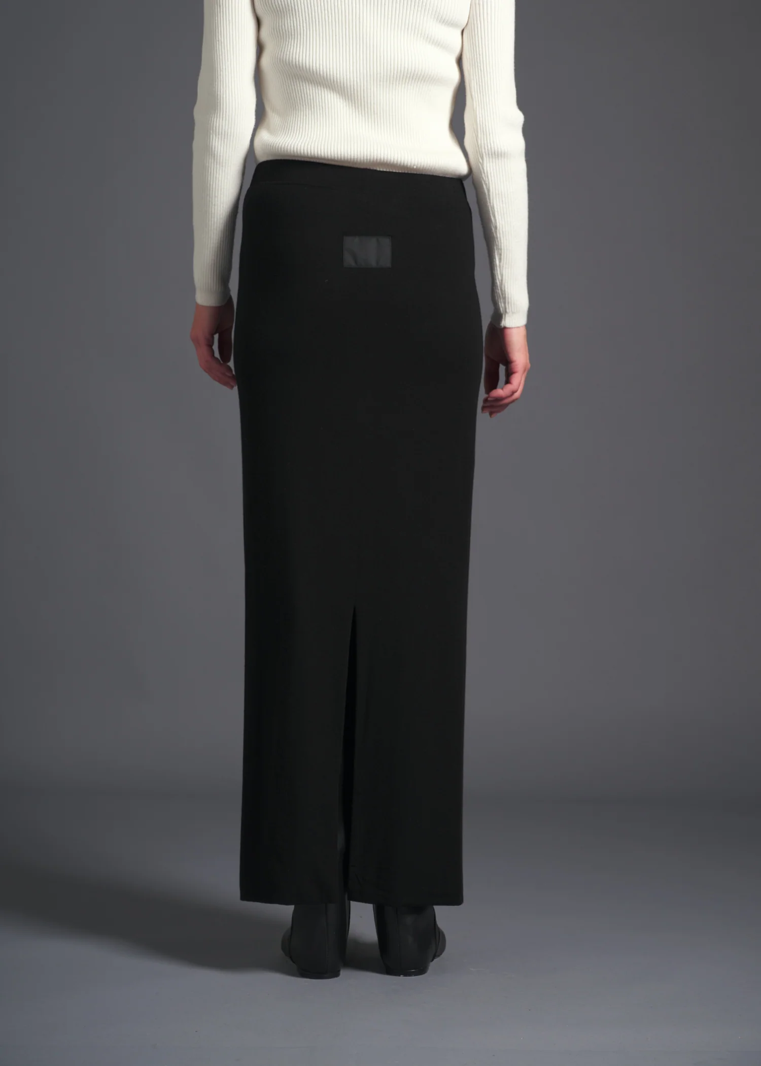 05 MONROE PENCIL SKIRT / TENCEL CASHMERE PLAIN JERSEY - C13 - Image 8