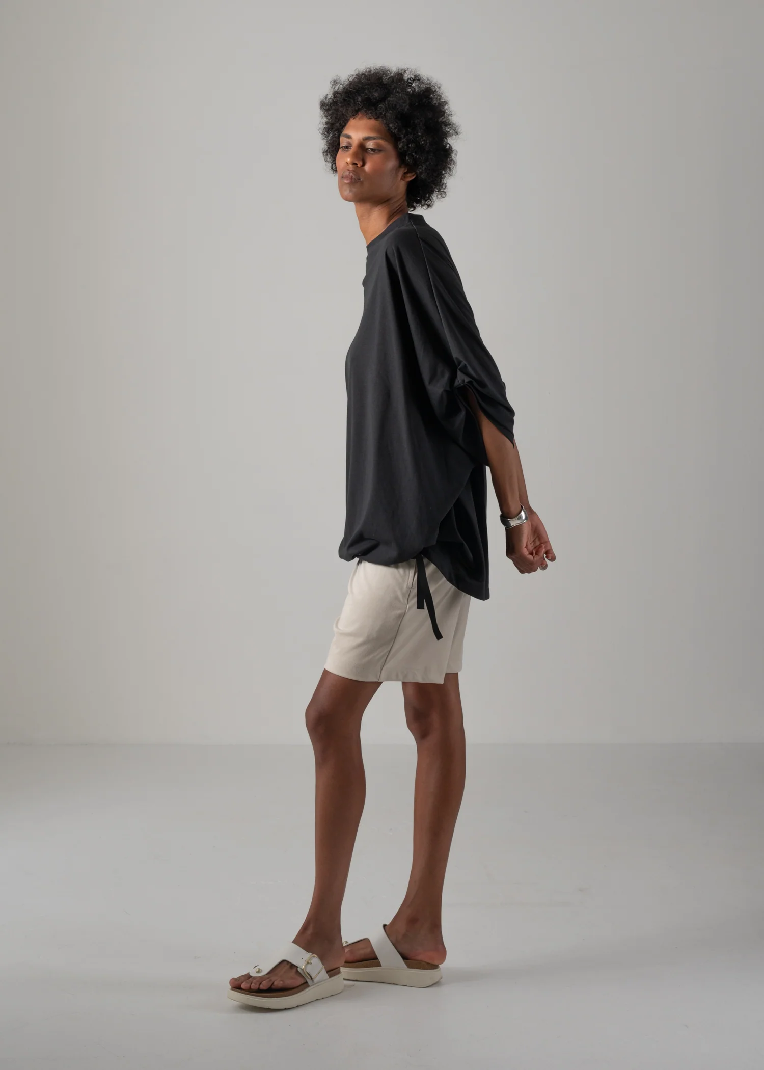 37 NARIAH TUCKED SLEEVE TOP / RECYCLED PE JERSEY - C14 - Image 15