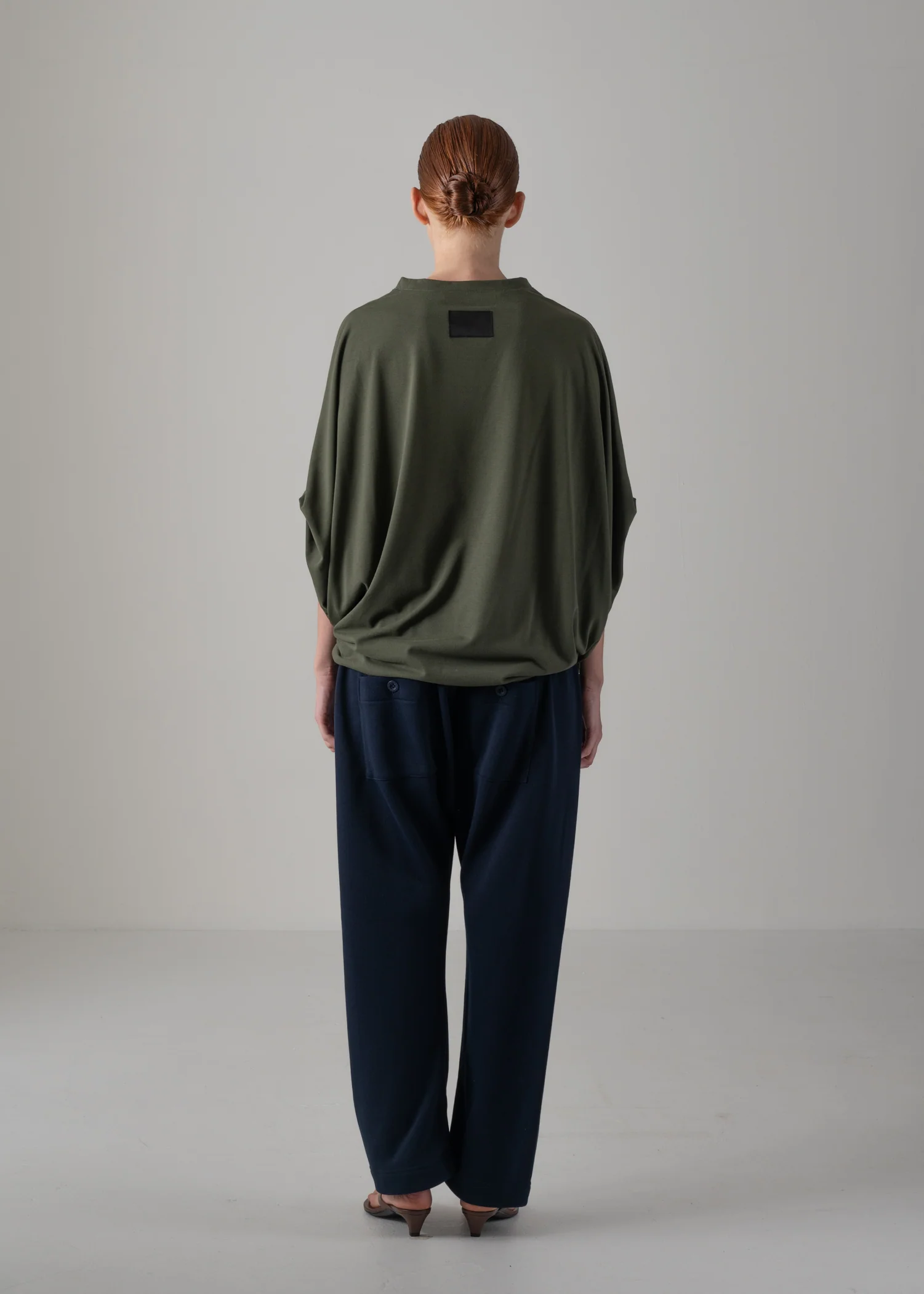 37 NARIAH TUCKED SLEEVE TOP / RECYCLED PE JERSEY - C14 - Image 7